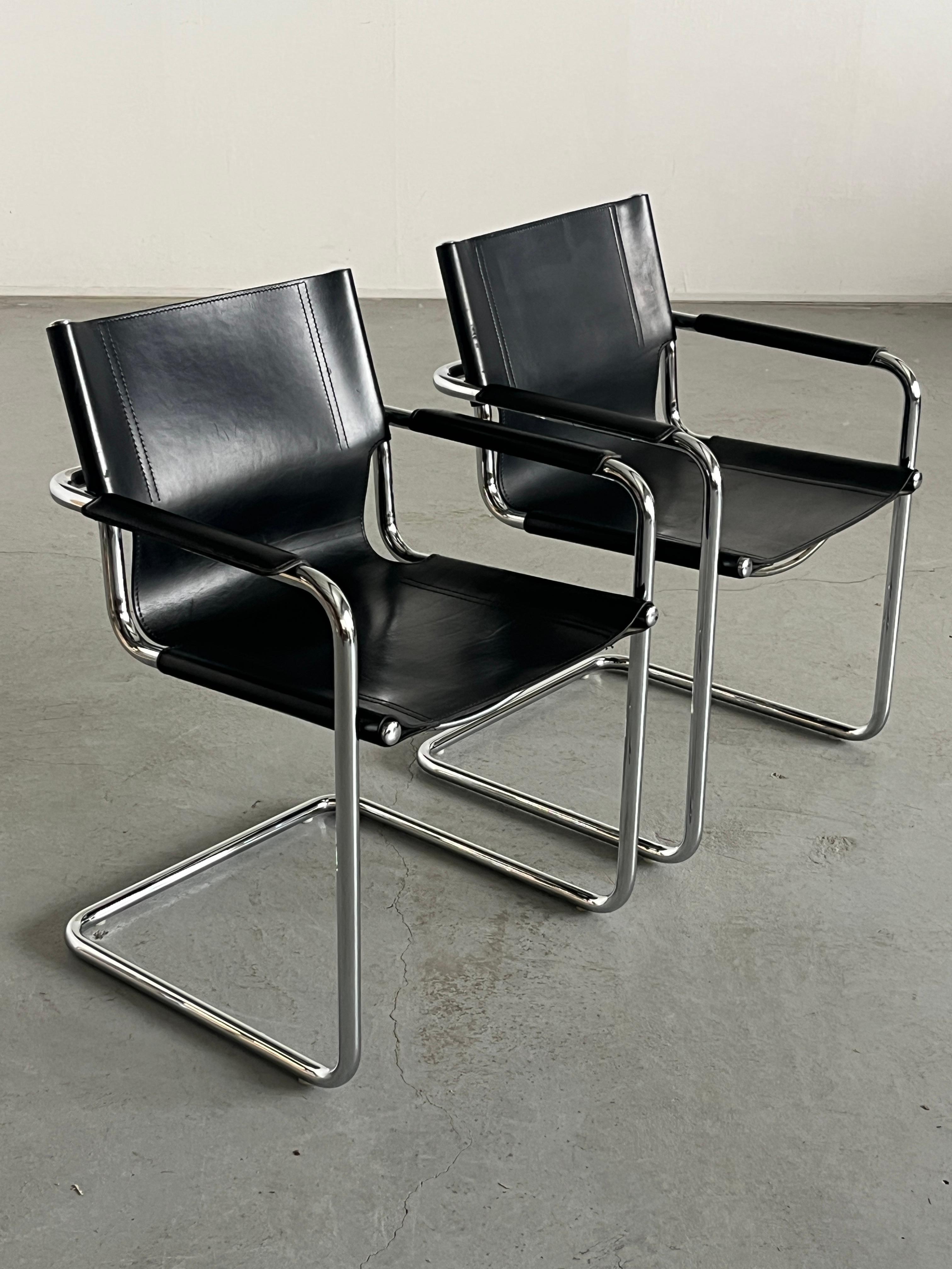 Pareja de originales sillones cantilever de cuero de Centro Studi para Matteo Grassi Italiano en venta