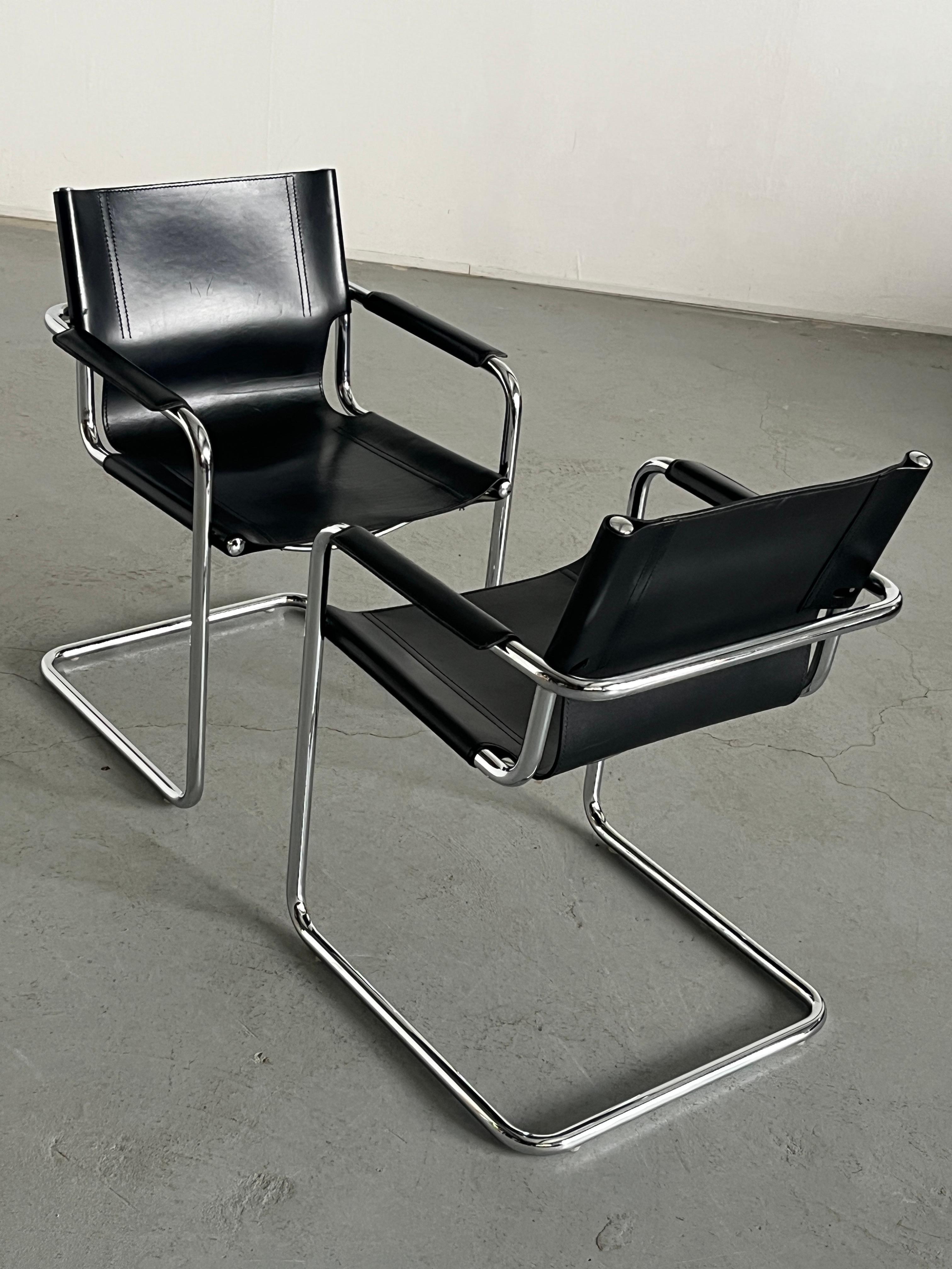 Pareja de originales sillones cantilever de cuero de Centro Studi para Matteo Grassi en venta 2