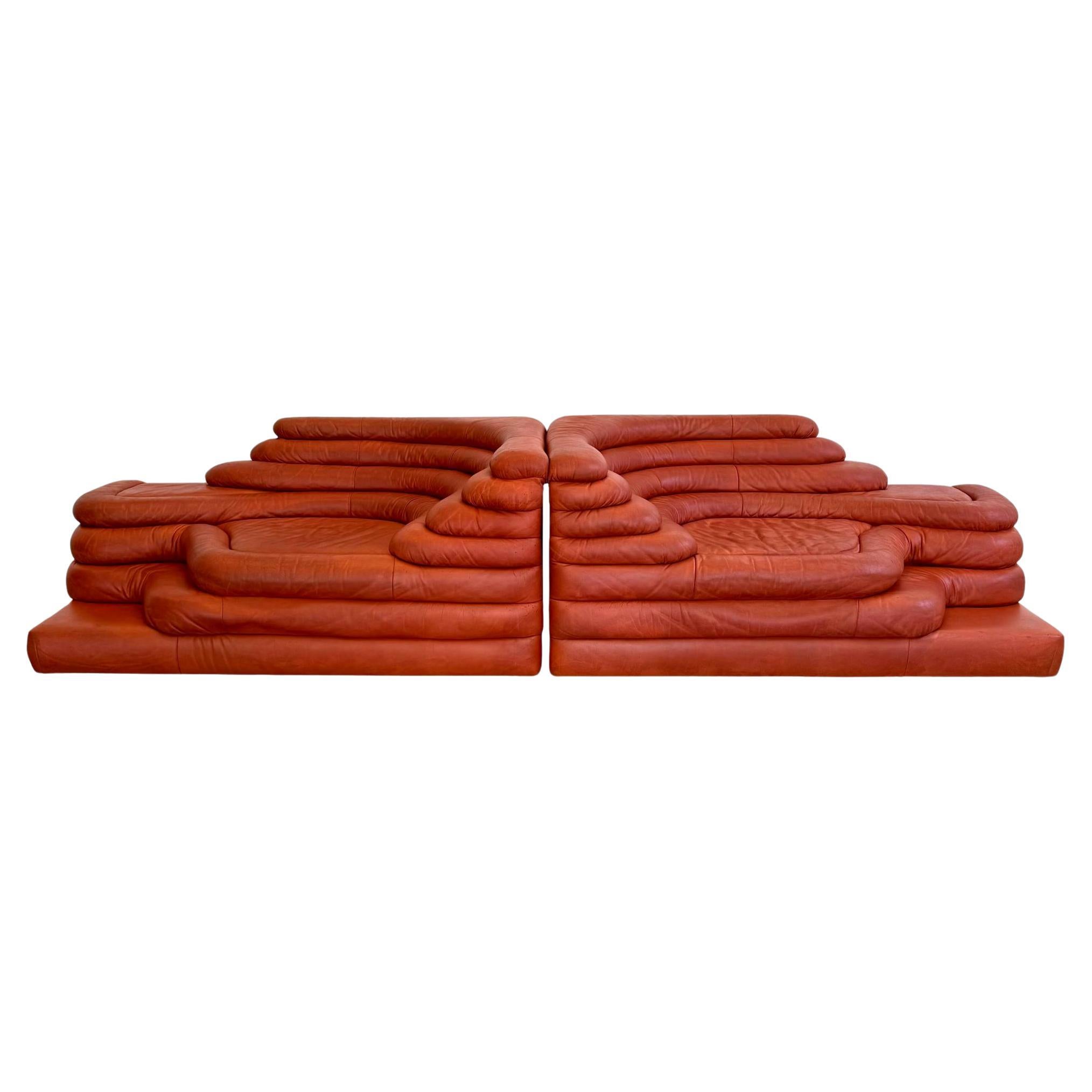 Ein Paar Original De Sede Terrazza Sofas aus Leder von Ubald Klug, 1970er Jahre Schweiz im Angebot
