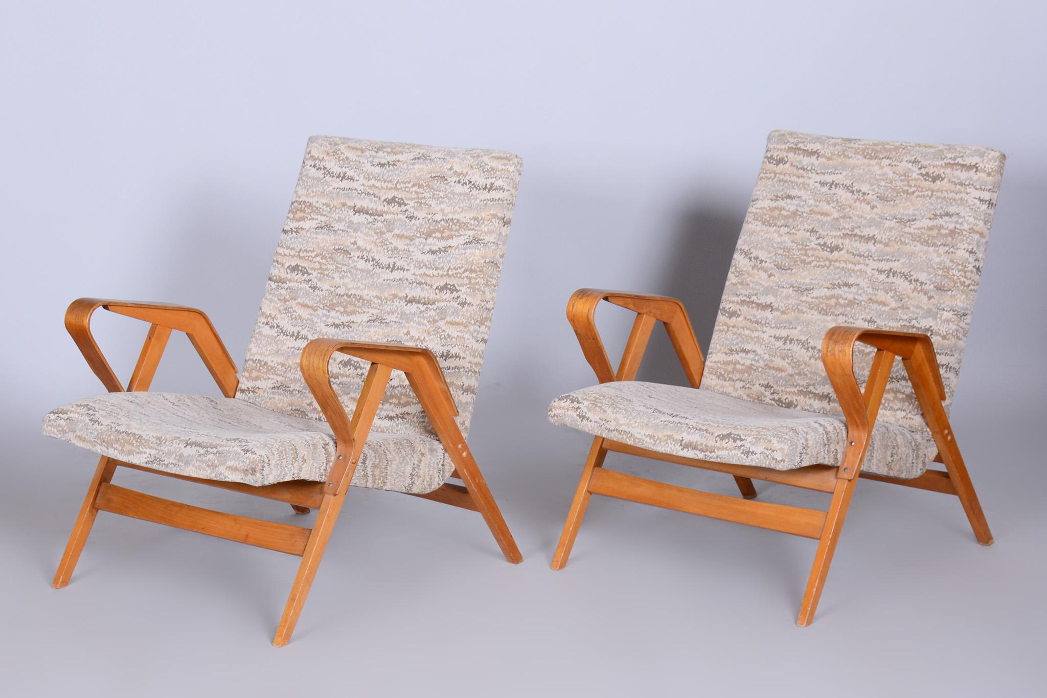 Pair of Original Midcentury Beech Armchairs, Tatra Pravenec, Czechia, 1950s For Sale 1