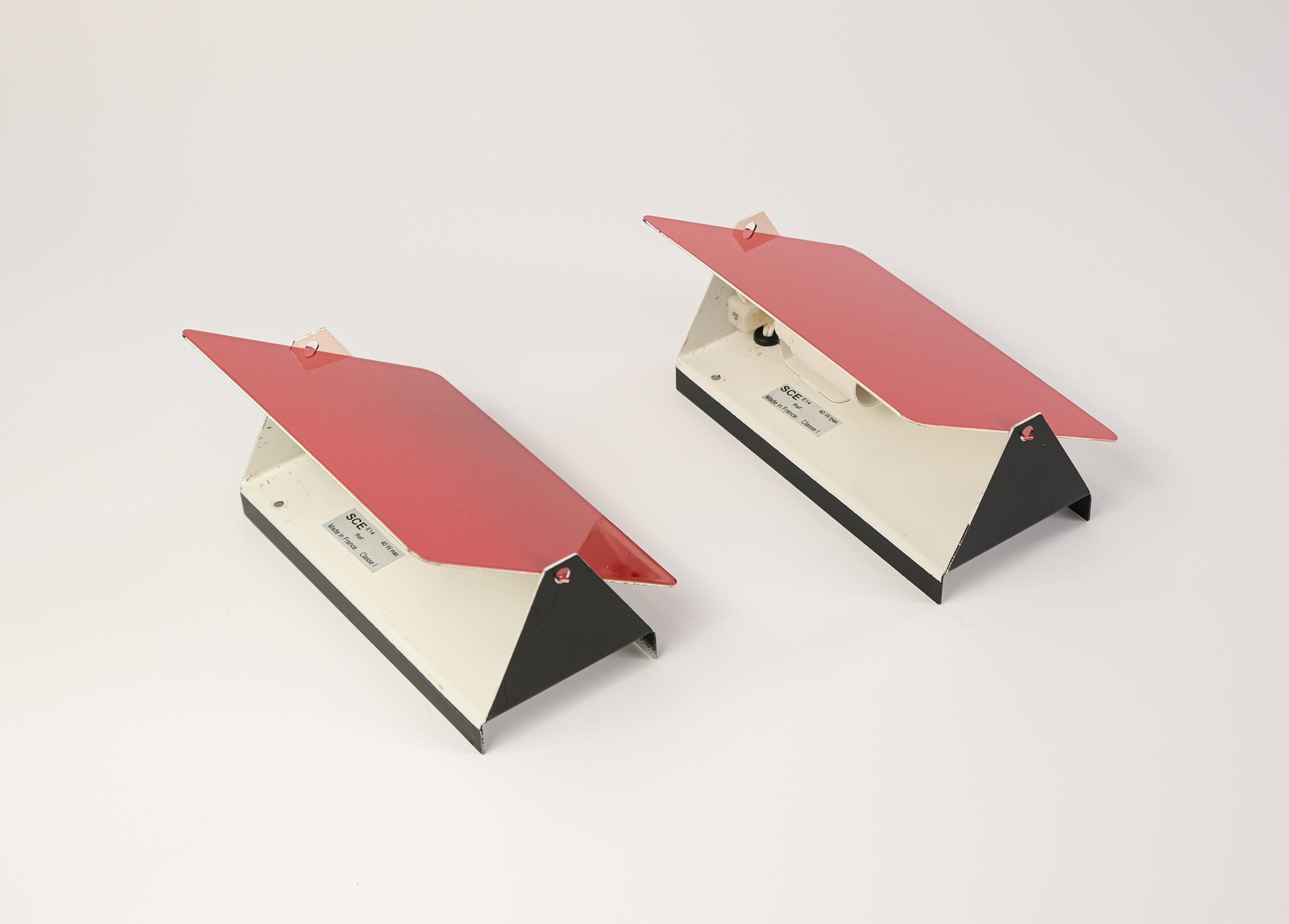 Paire d'appliques originales du milieu du siècle Charlotte Perriand 