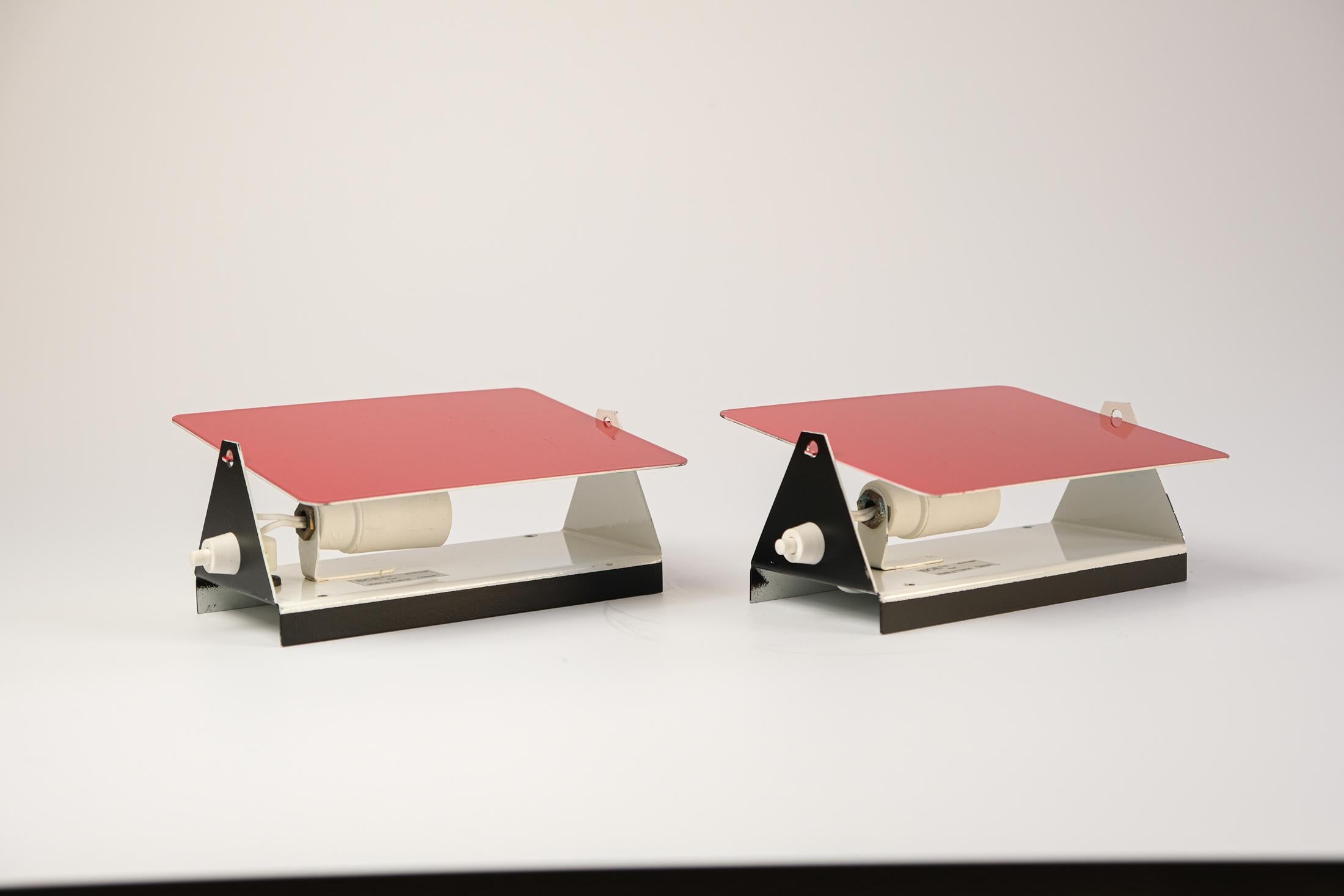 Paire d'appliques originales du milieu du siècle Charlotte Perriand 
