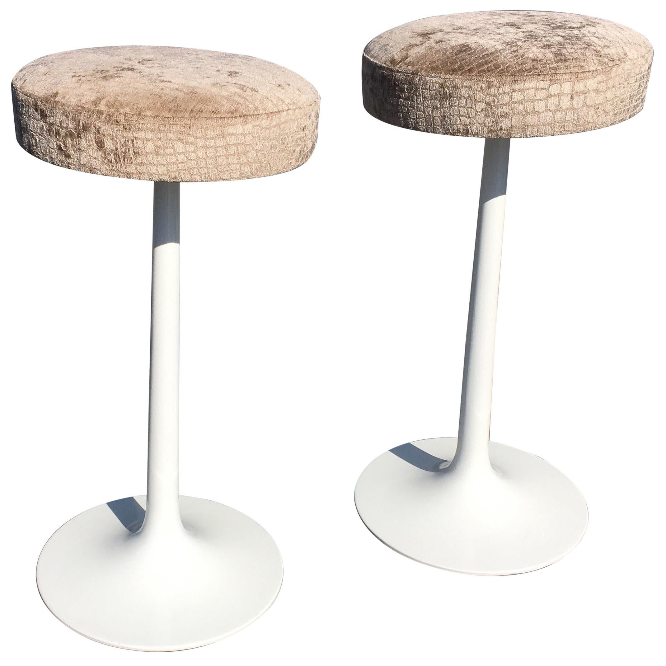 Pair of Original Mid Century Swivel Tulip Bar Stools, Style of Eero Saarinen