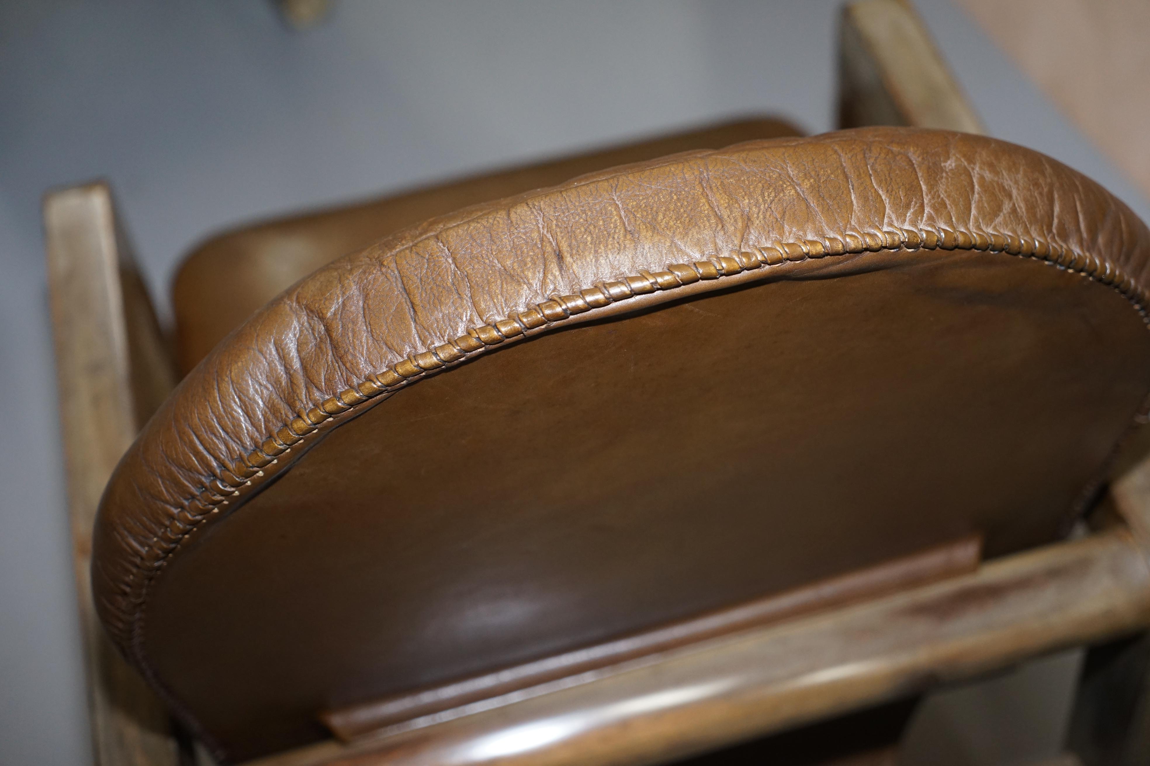 Paar originale John Makepeace-Sessel aus braunem Leder aus der Mitte des Jahrhunderts im Angebot 5