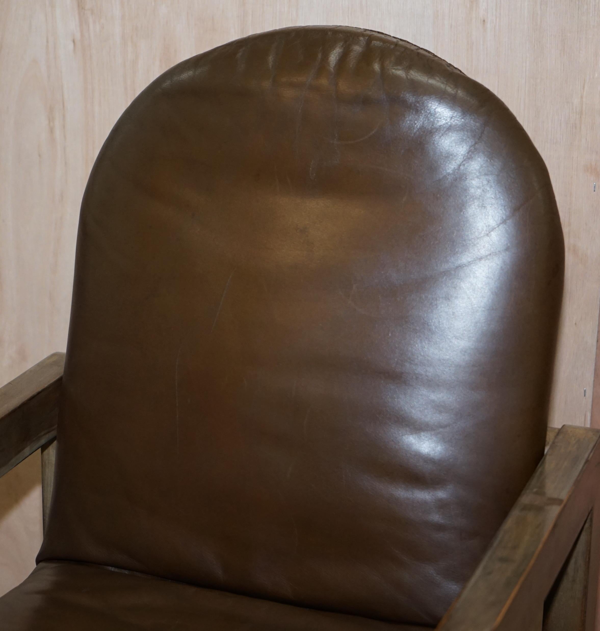 Mid-Century Modern Pair of Original Midcentury Vintage Aged Brown Leather John Makepeace Armchairs For Sale