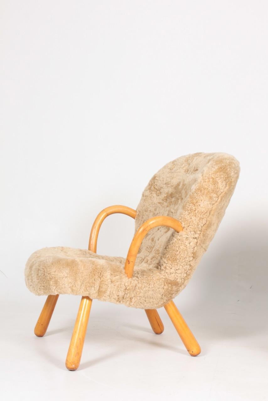 Pair of Original Midcentury Clam Chairs by Philip Arctander, Danish, 1940s 5