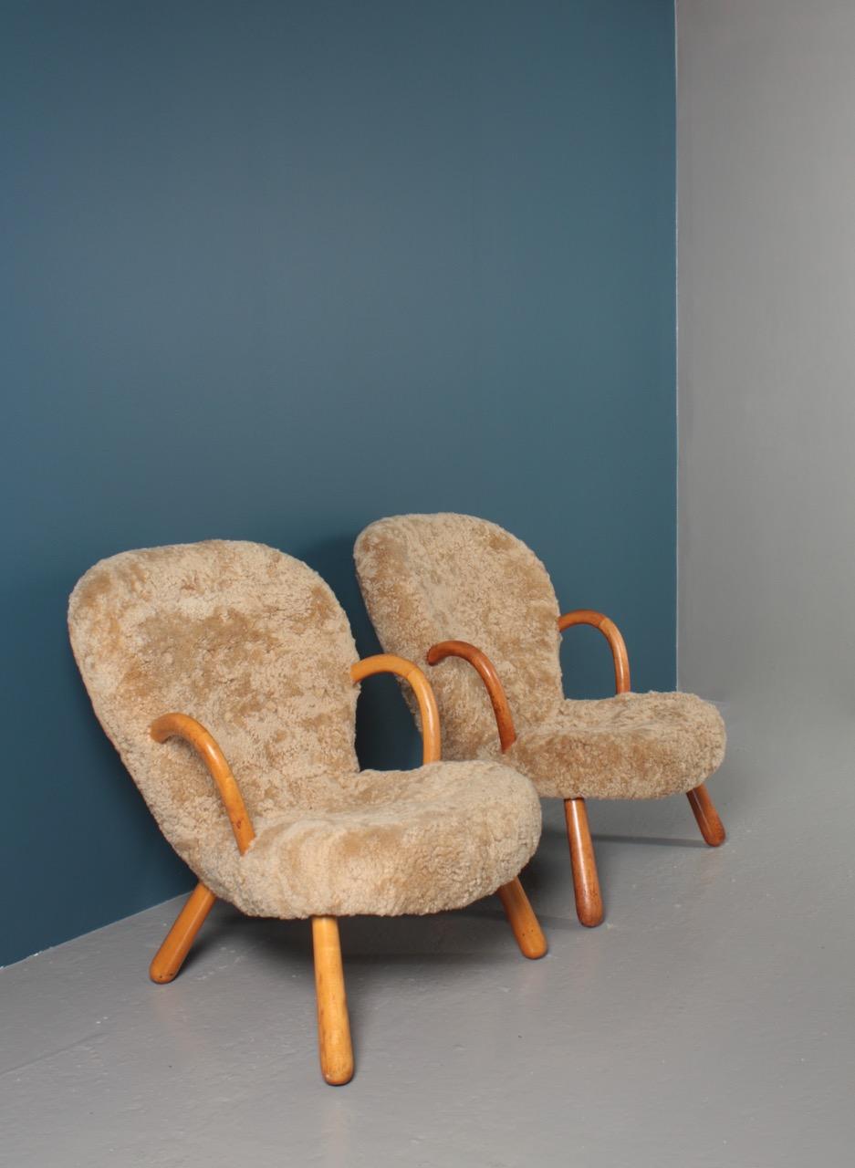 Scandinavian Modern Pair of Original Midcentury Clam Chairs by Philip Arctander, Danish, 1940s