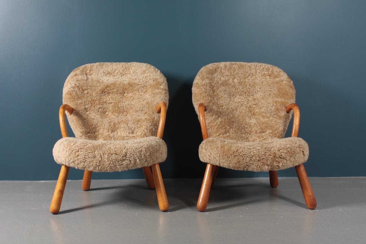 Mid-20th Century Pair of Original Midcentury Clam Chairs by Philip Arctander, Danish, 1940s