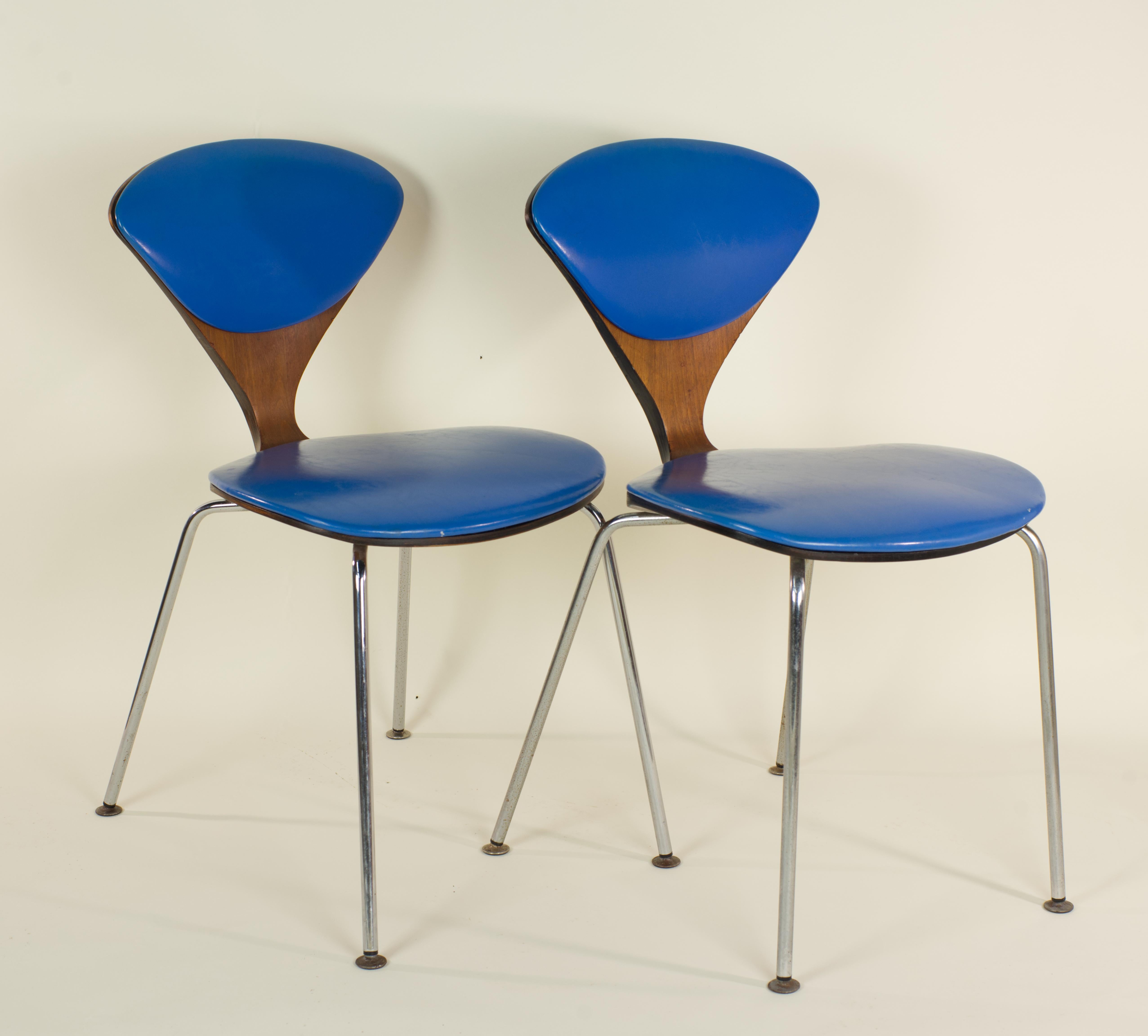 Pair of original Norman Cherner for Plycraft side-chairs, Mid-Century Modern For Sale 3