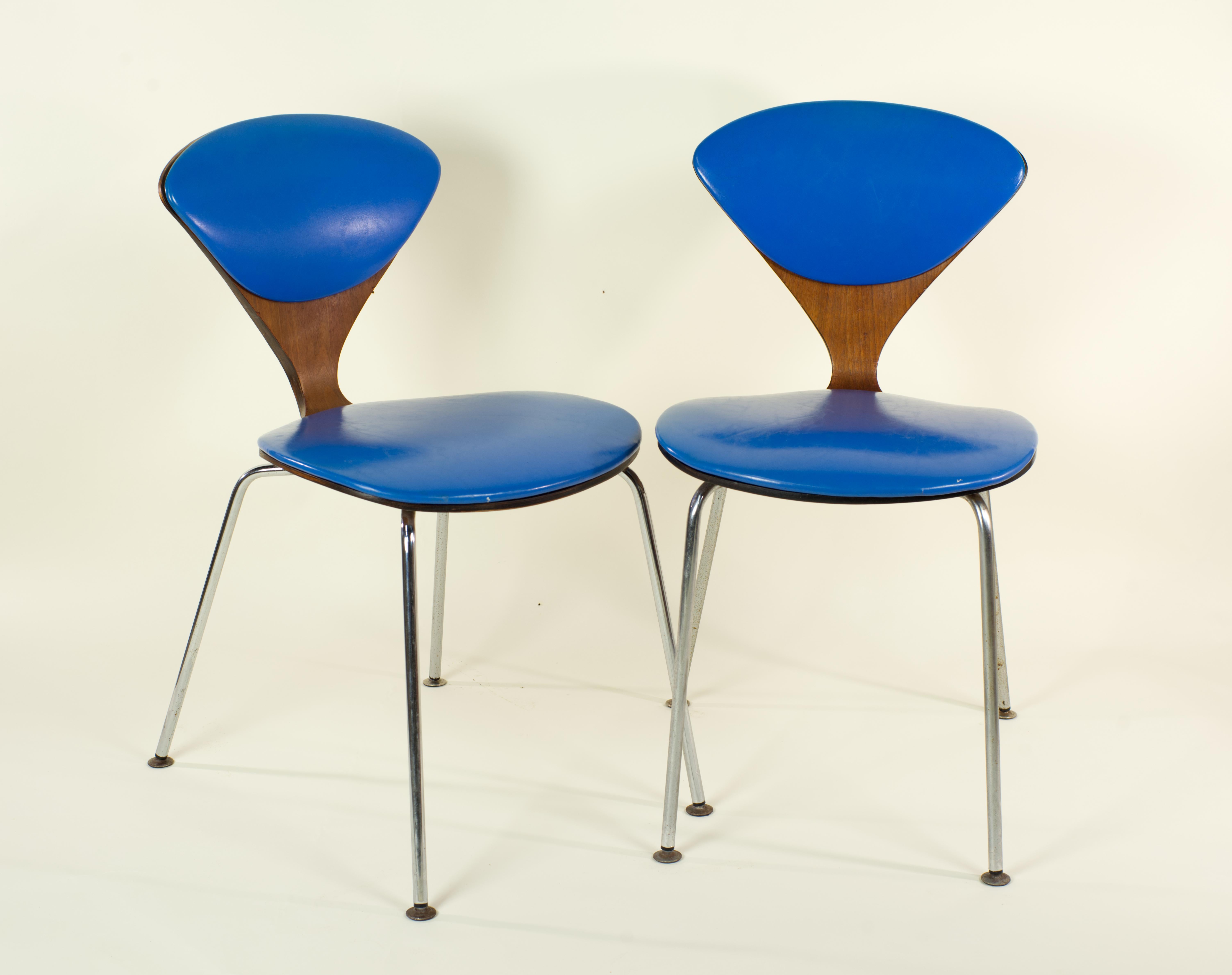 American Pair of original Norman Cherner for Plycraft side-chairs, Mid-Century Modern For Sale