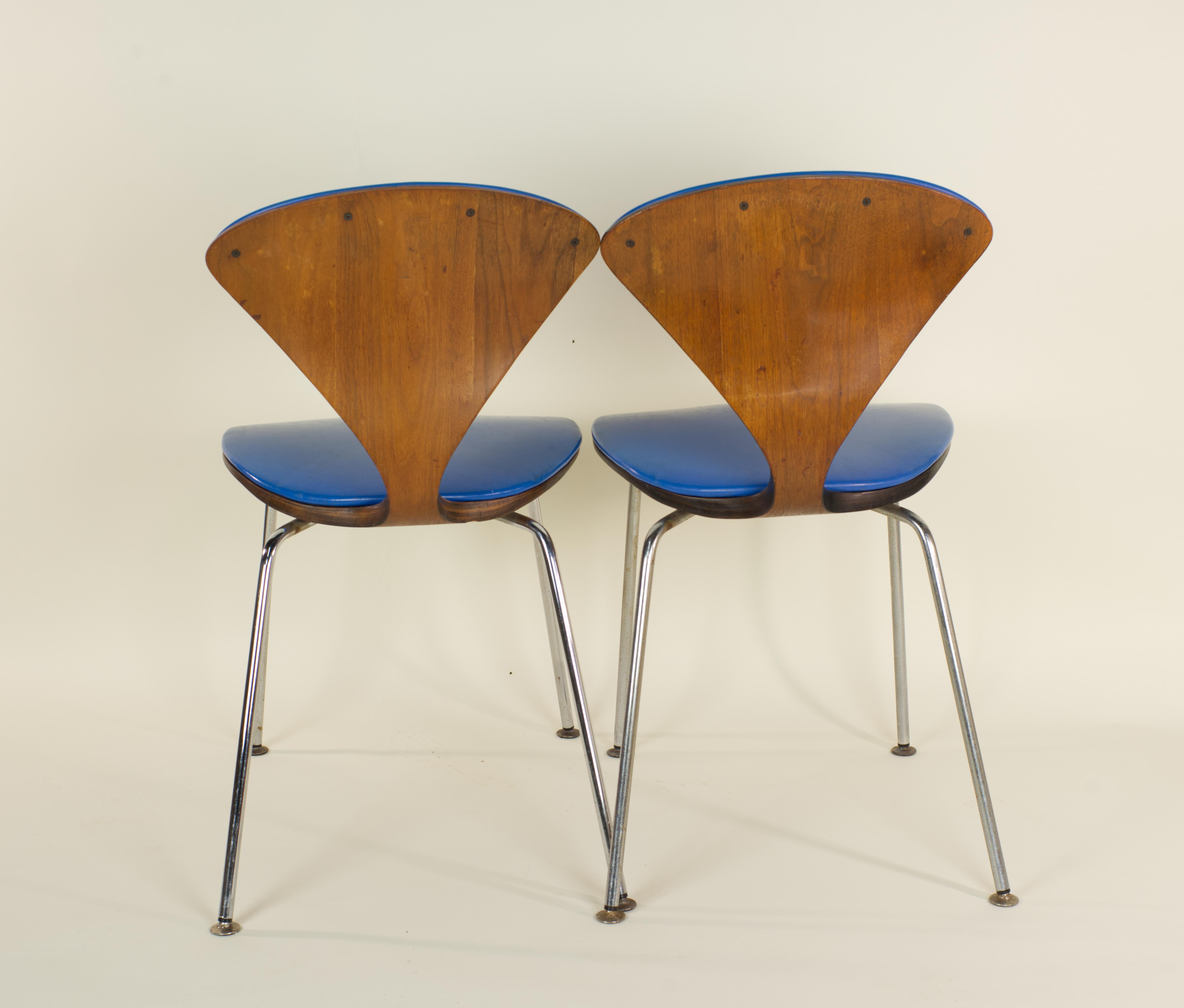 Steel Pair of original Norman Cherner for Plycraft side-chairs, Mid-Century Modern For Sale