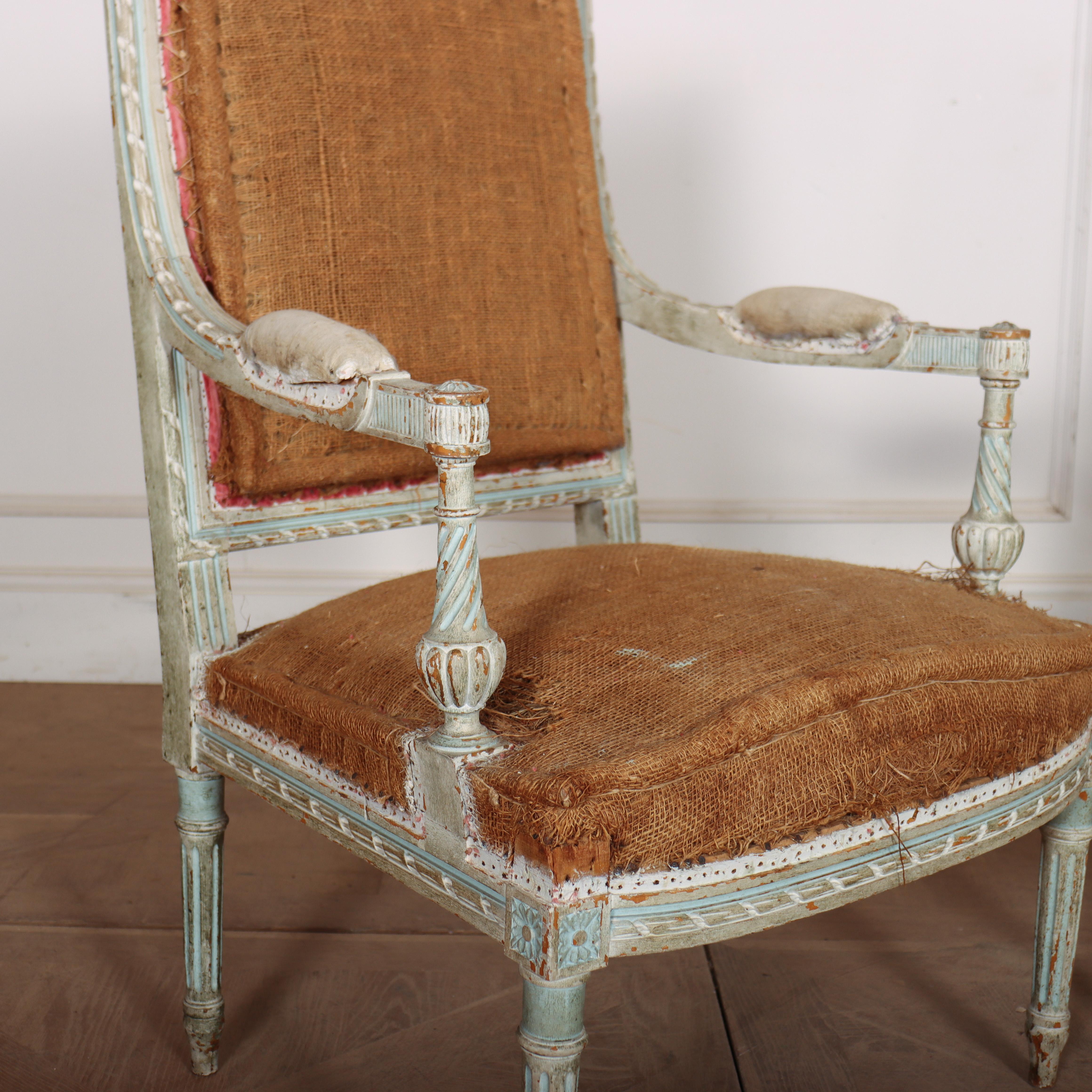 Français Paire de Fauteuils français peints d'origine en vente