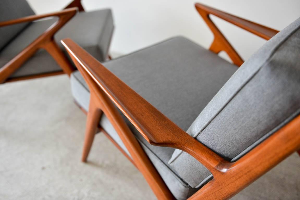 Mid-20th Century Pair of Original Poul Jensen 'Z' Chairs by Selig, circa 1960