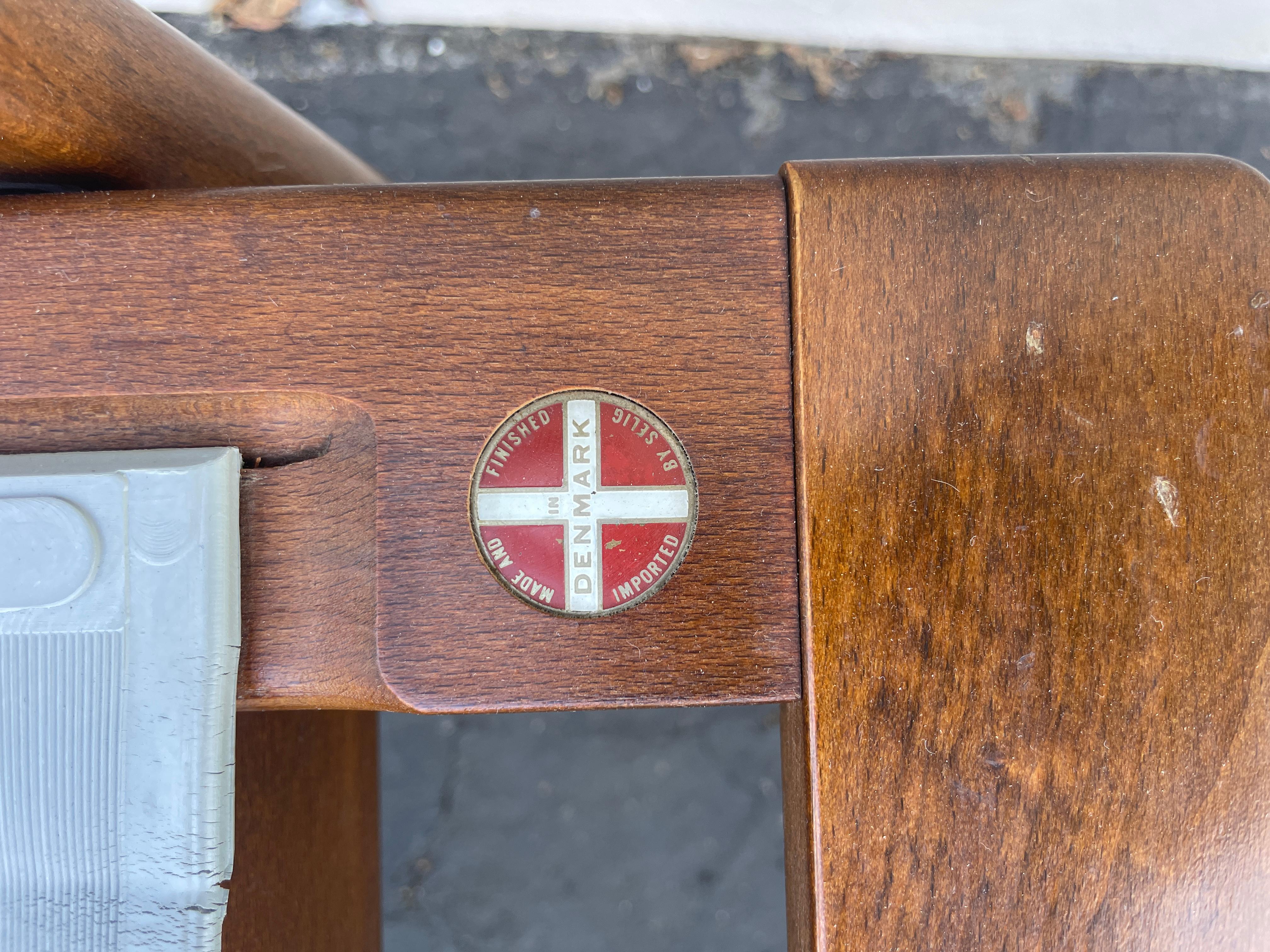 Originale Poul Jensen Z-Stühle für Selig, Paar im Zustand „Hervorragend“ in San Diego, CA