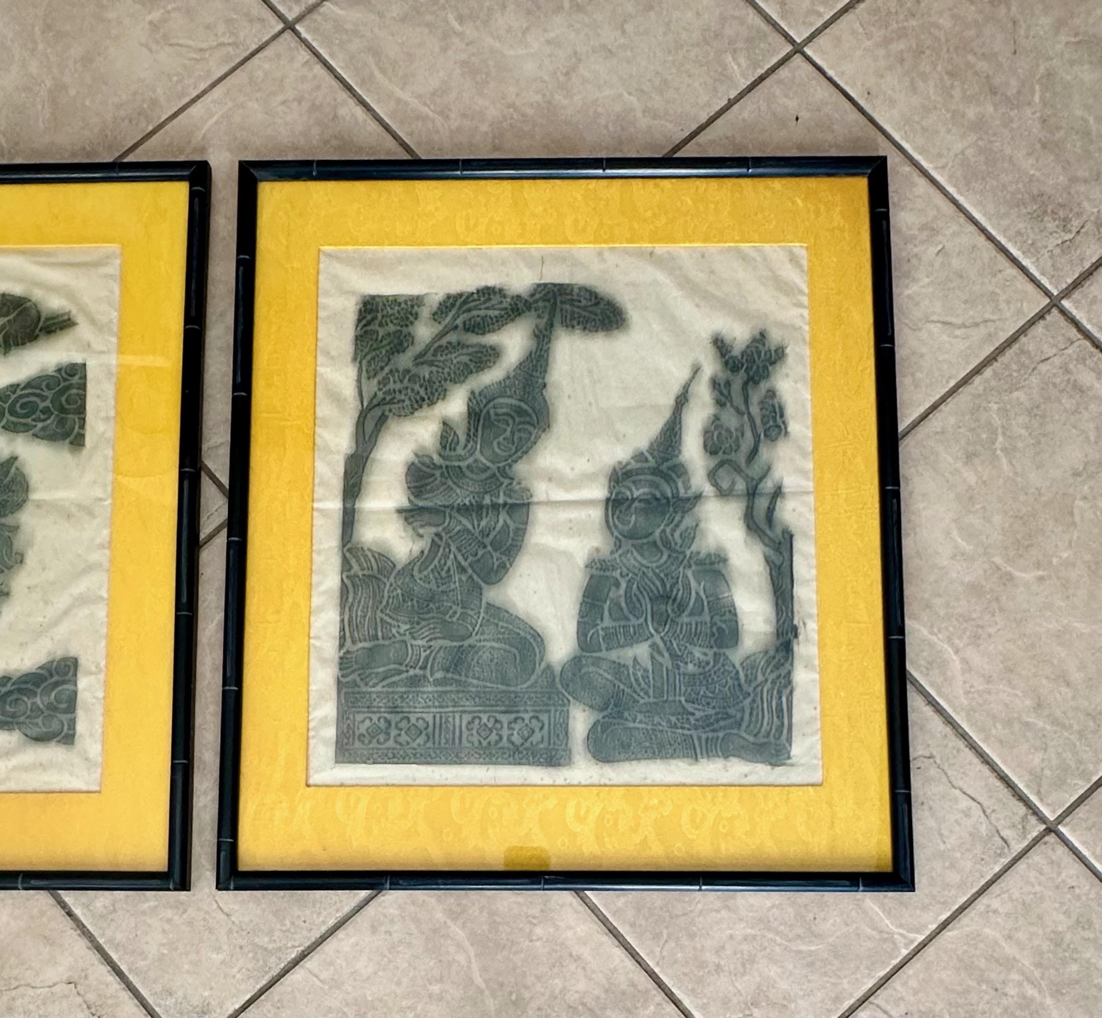 Pareja de obras de arte originales de Tailandia Templo de carboncillo con marco mediados del siglo XX en venta
