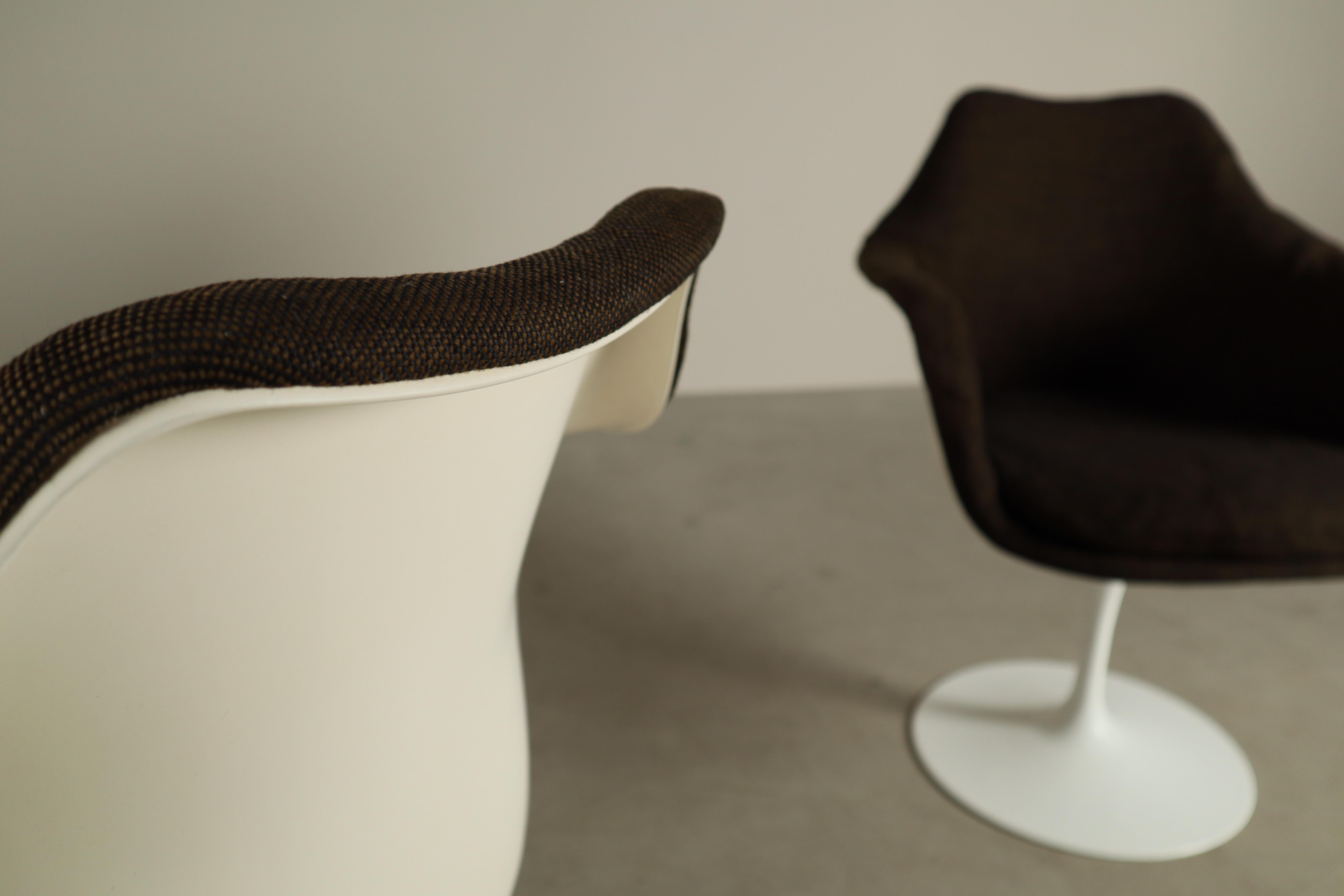 Coppia di poltrone Tulip originali di Eero Saarinen per Knoll International, anni '60 in vendita 4