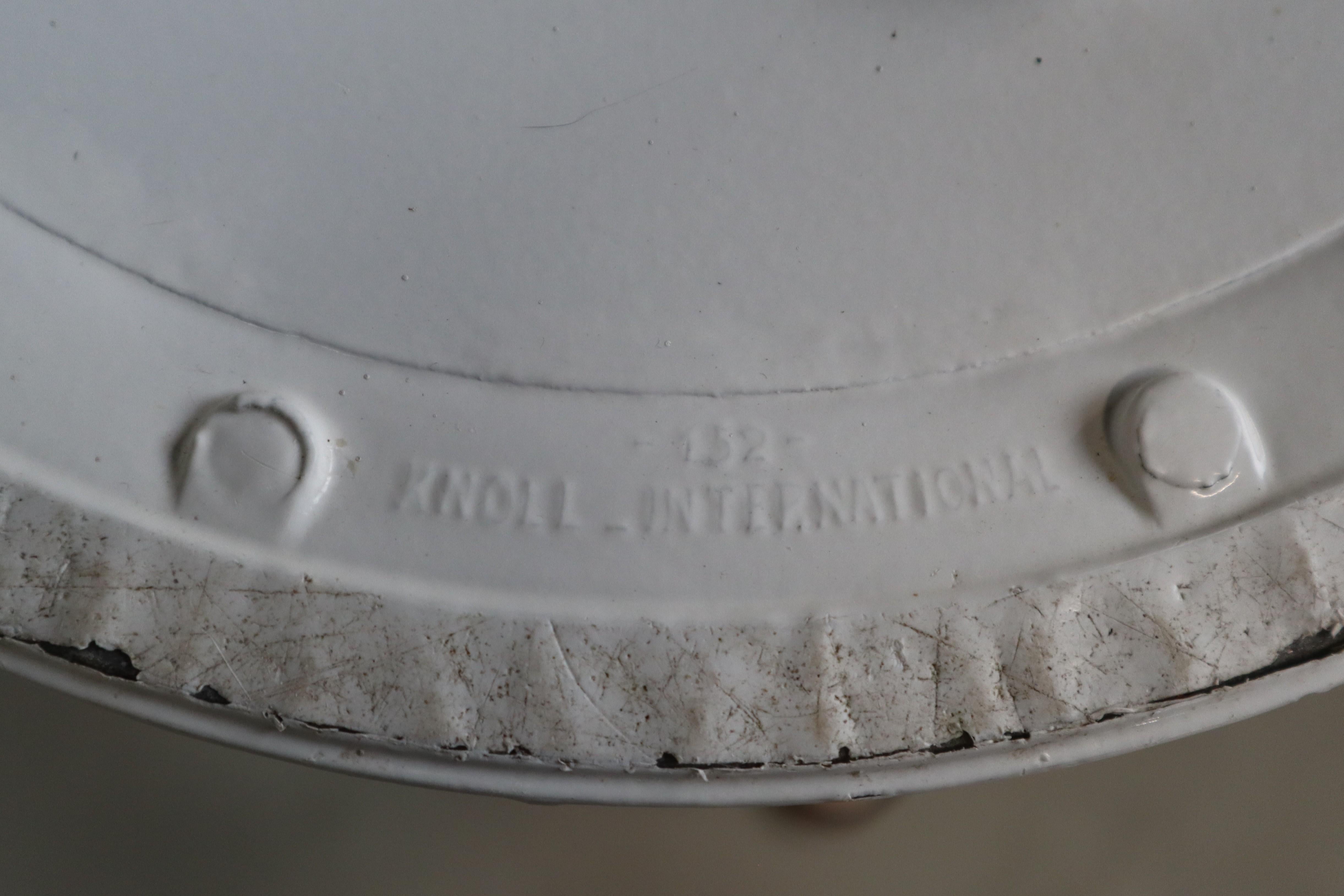 Coppia di poltrone Tulip originali di Eero Saarinen per Knoll International, anni '60 in vendita 13