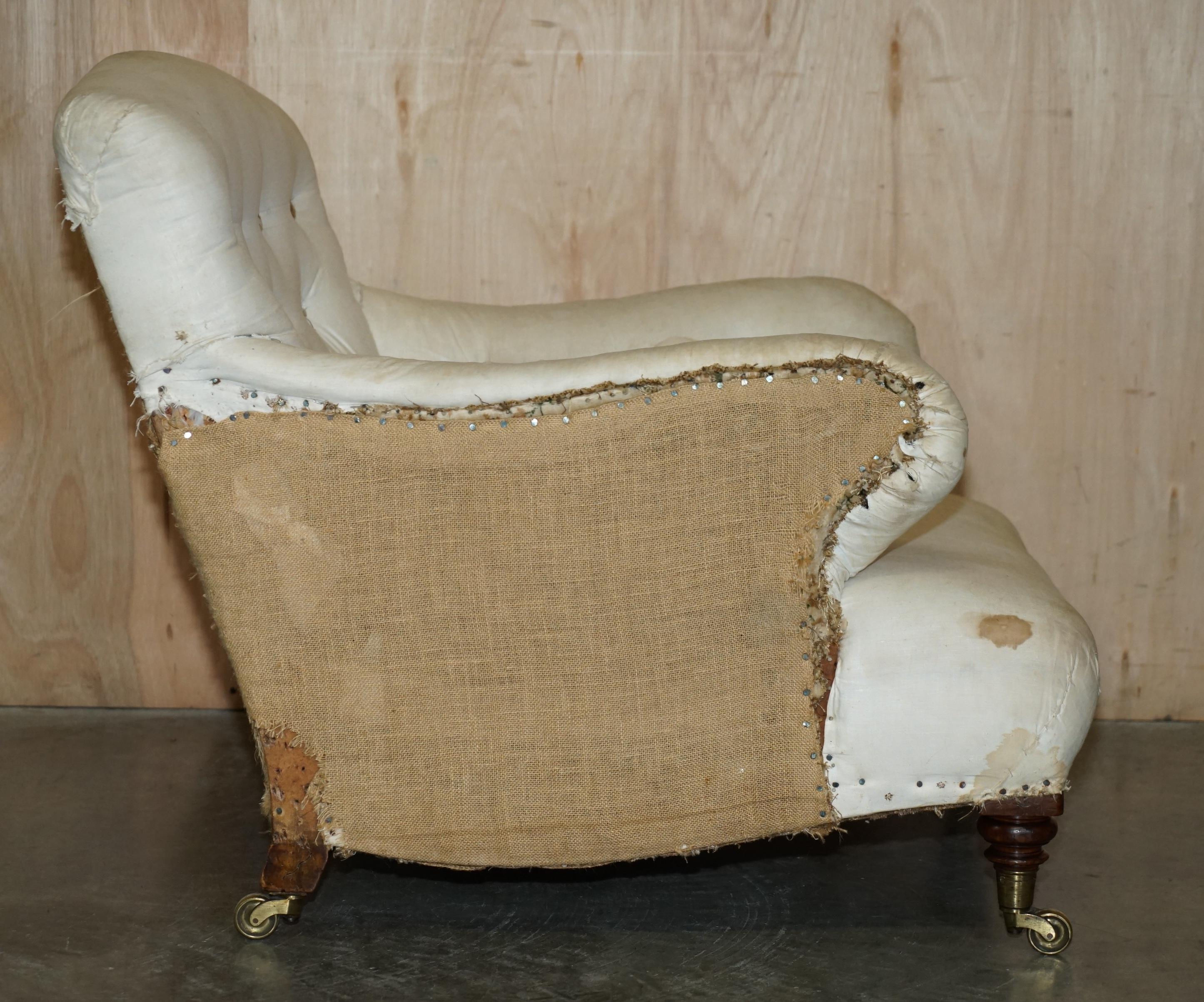 PAIR OF ORIGINAL ViCTORIAN HOWARD & SON'S BRIDGEWATER ARMCHAIRS FOR REUPHOLSTERY For Sale 1