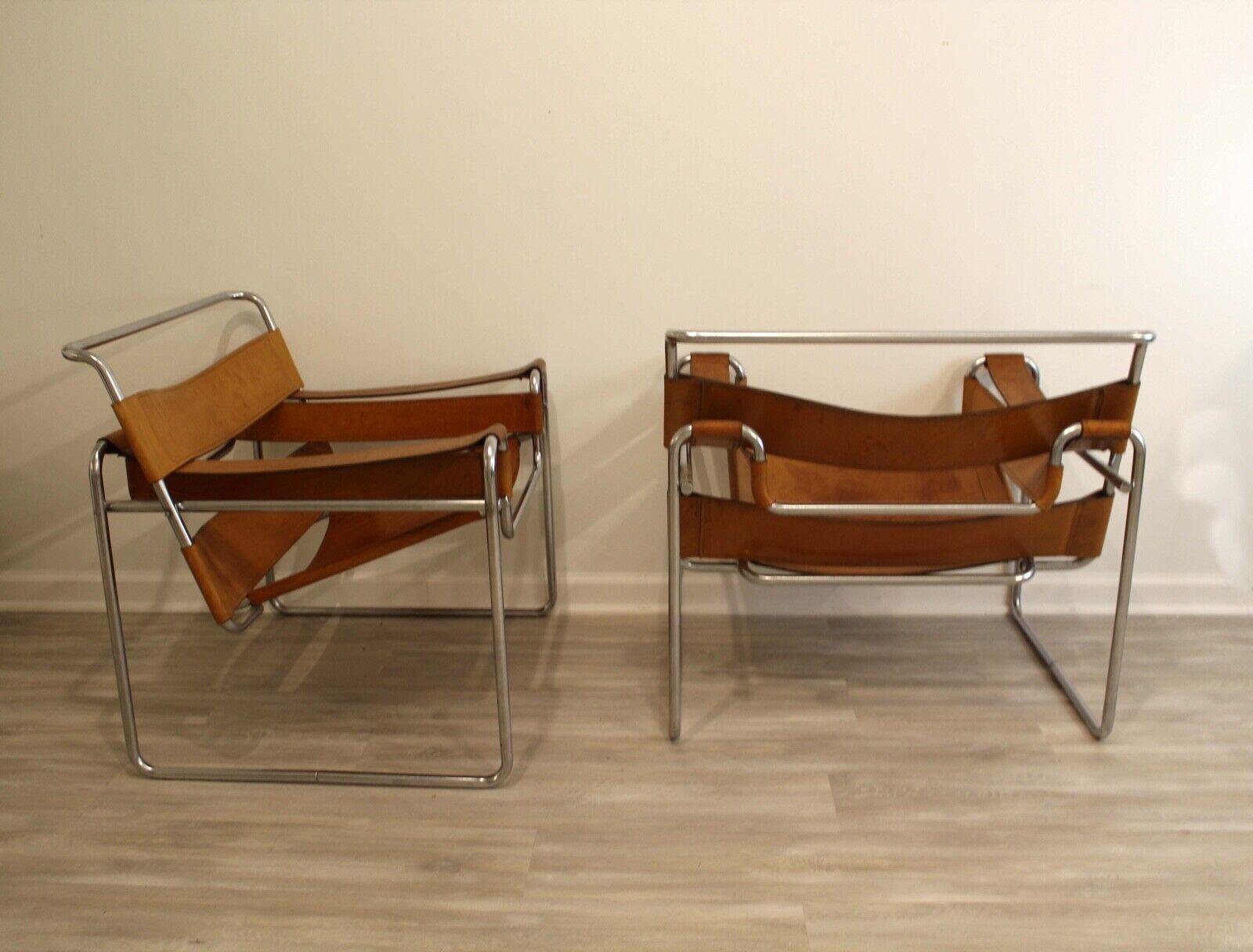 From Le Shoppe Too we have a pair of original vintage Wassily chairs in beautiful cognac leather. In great condition. Patina is appropriate to the age and use of these chairs.
Dimensions: 31