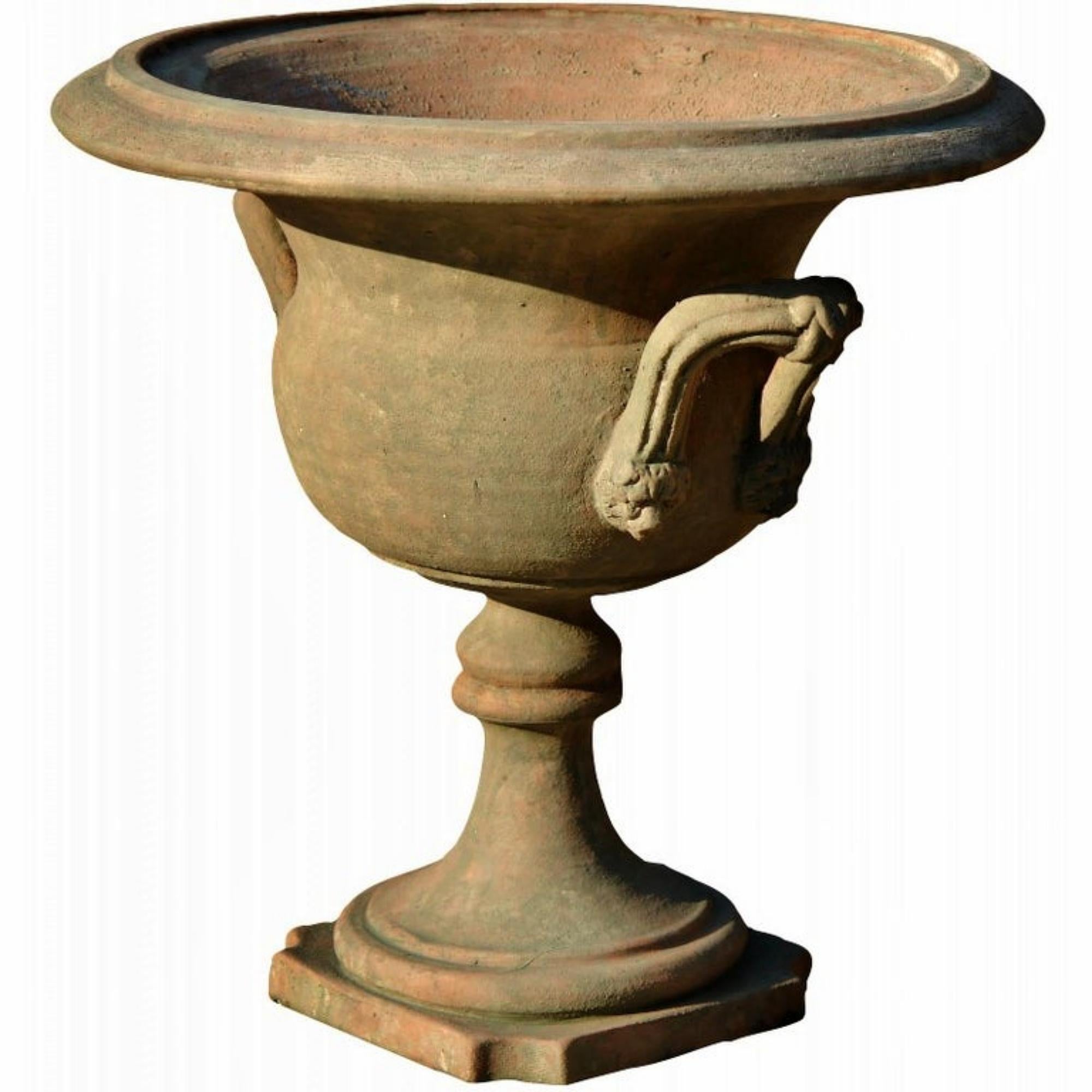 Pair of ornamental terracotta goblet with loop handles early 20th century.
Italy
Measures: height 38 cm.
weight 8 kg.
external diameter 38 cm.
Manufacturing made in Italy / Tuscany.
Material : terracotta.
Good conditions.