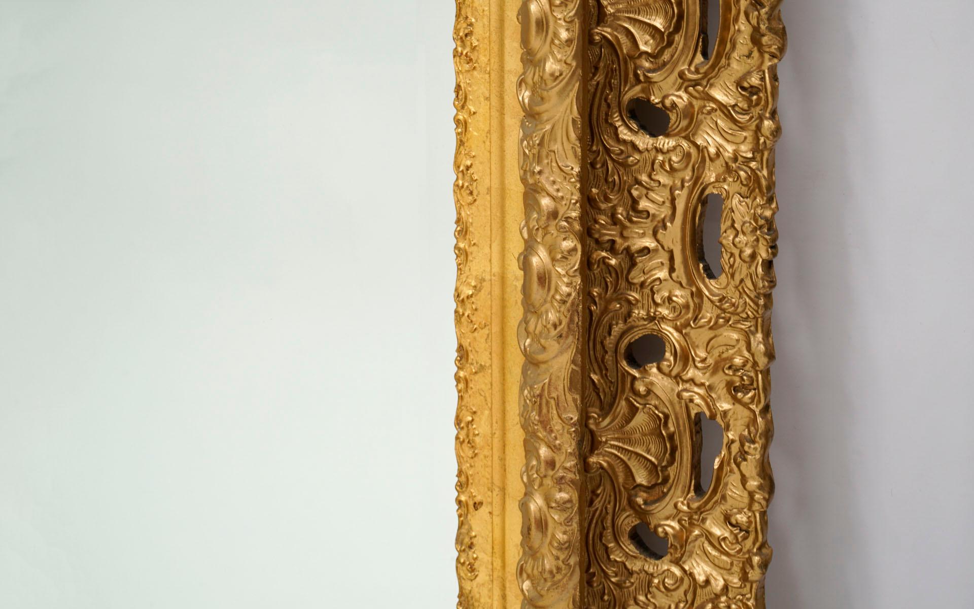 Pair of Ornate Gold Giltwood Framed Mirrors In Good Condition For Sale In Kansas City, MO