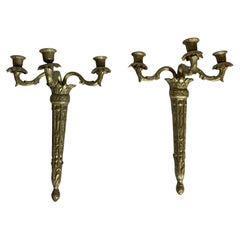 Paar verschnörkelte aufgearbeitete Gusseisen Wandleuchter Kandelaber Gold Finish