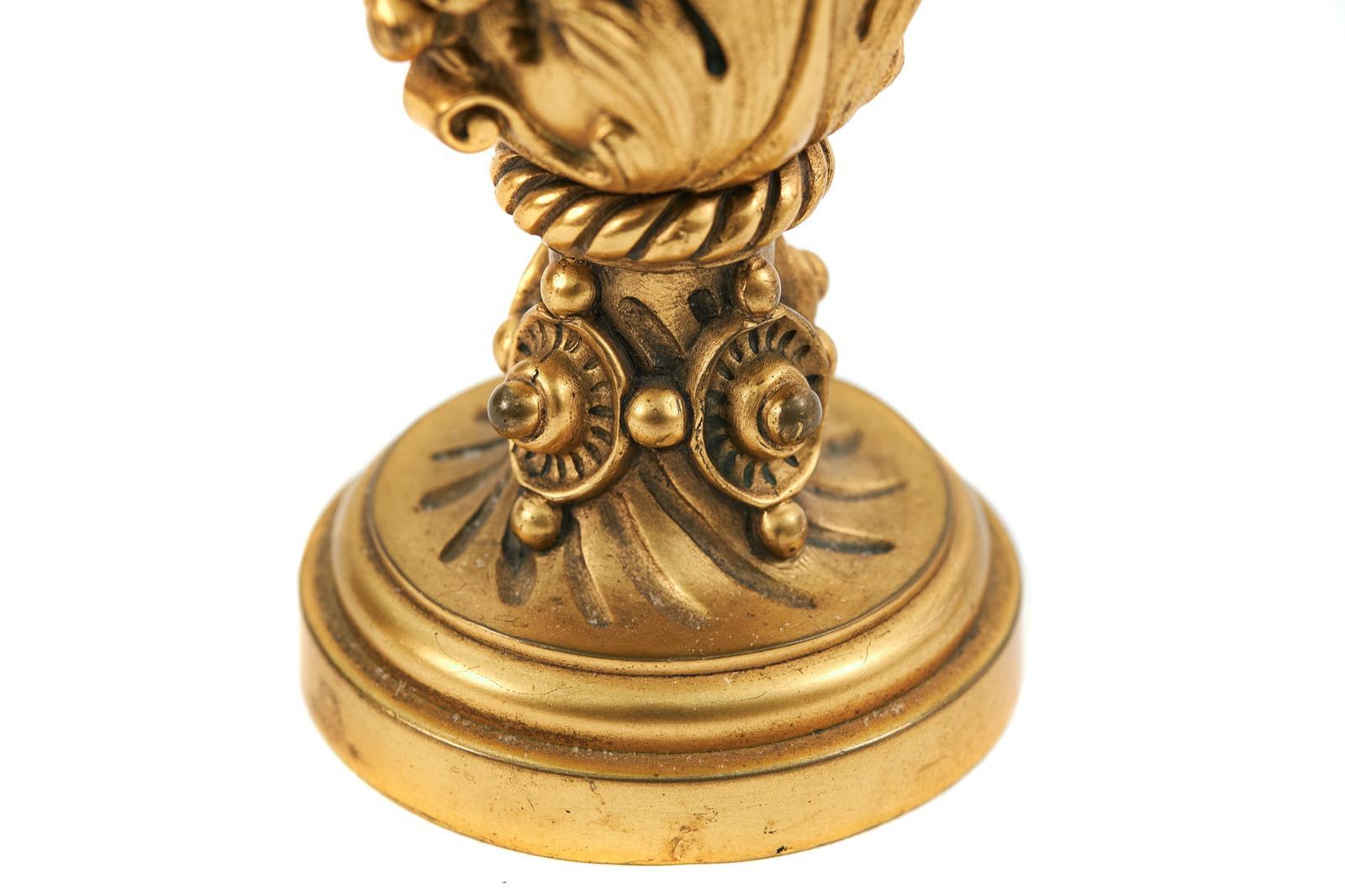 Coppia di cappe ornamentali vittoriane in bronzo dorato In condizioni buone in vendita a Ipswich, GB