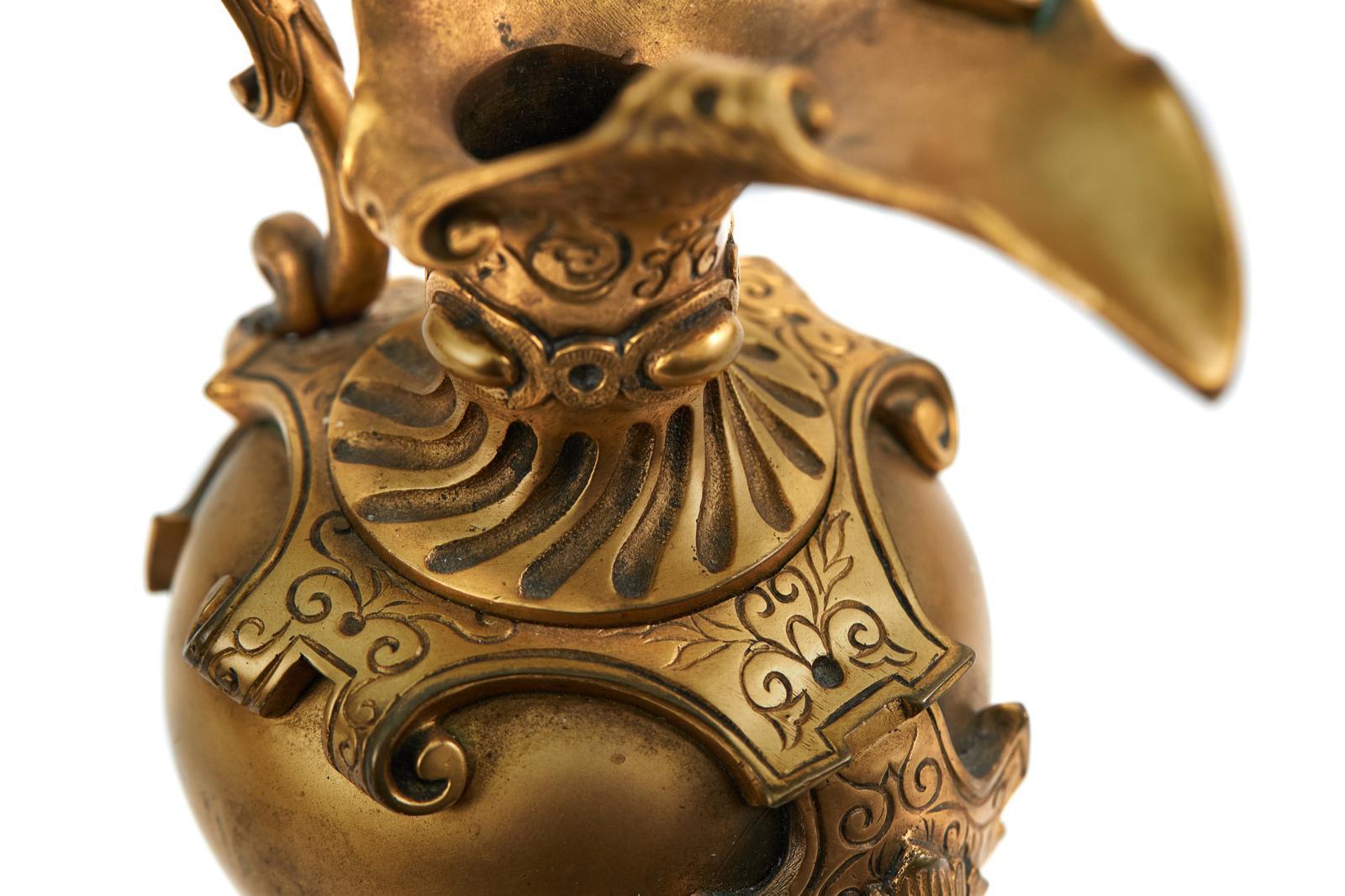 Bronzo Coppia di cappe ornamentali vittoriane in bronzo dorato in vendita