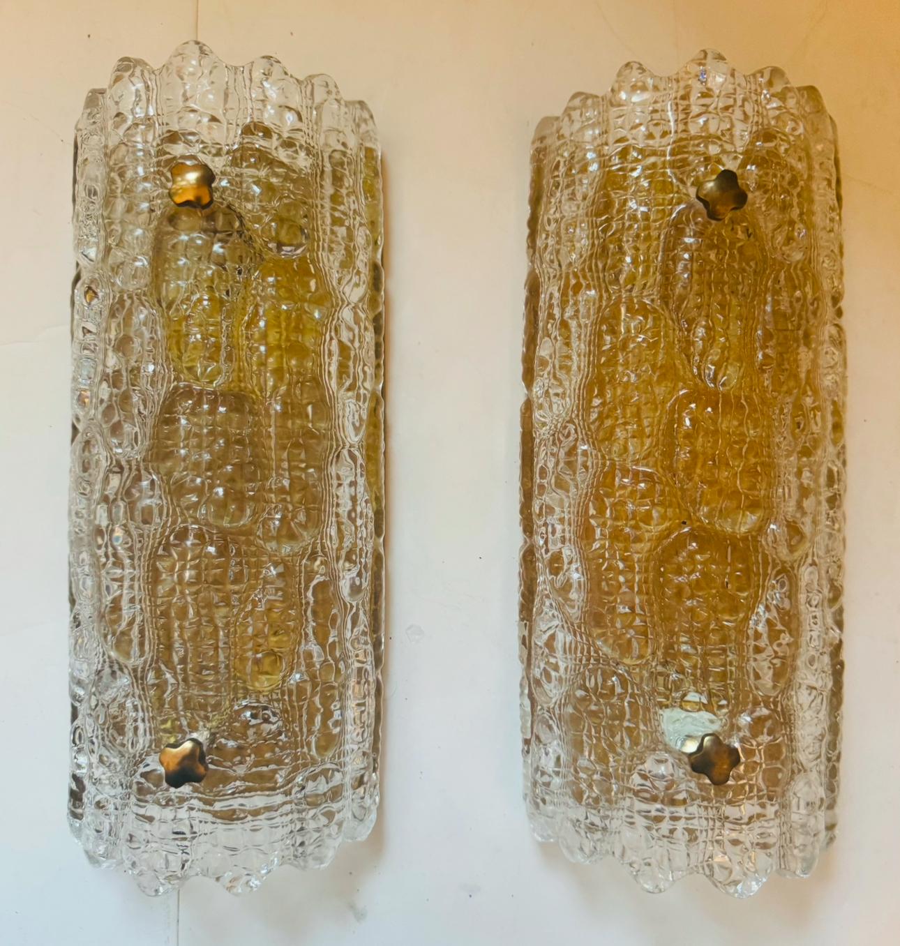 Metà XX secolo Coppia di lampade da parete svedesi degli anni '50 in cristallo di Orrefors Carl Fagerlund in vendita