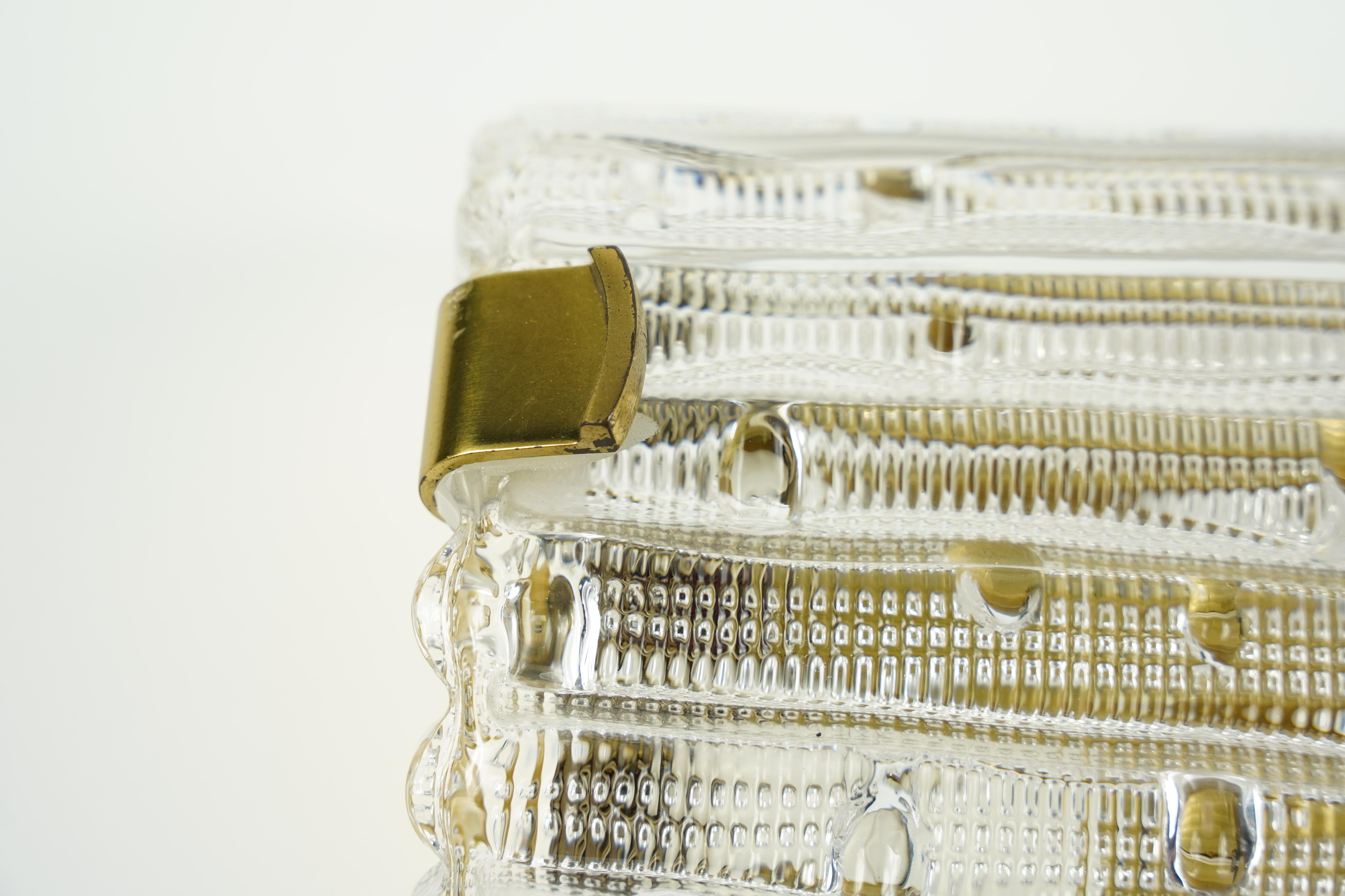 Paire d'appliques Orrefors en cristal et laiton de Carl Fagerlund, Suède, 1950 en vente 4