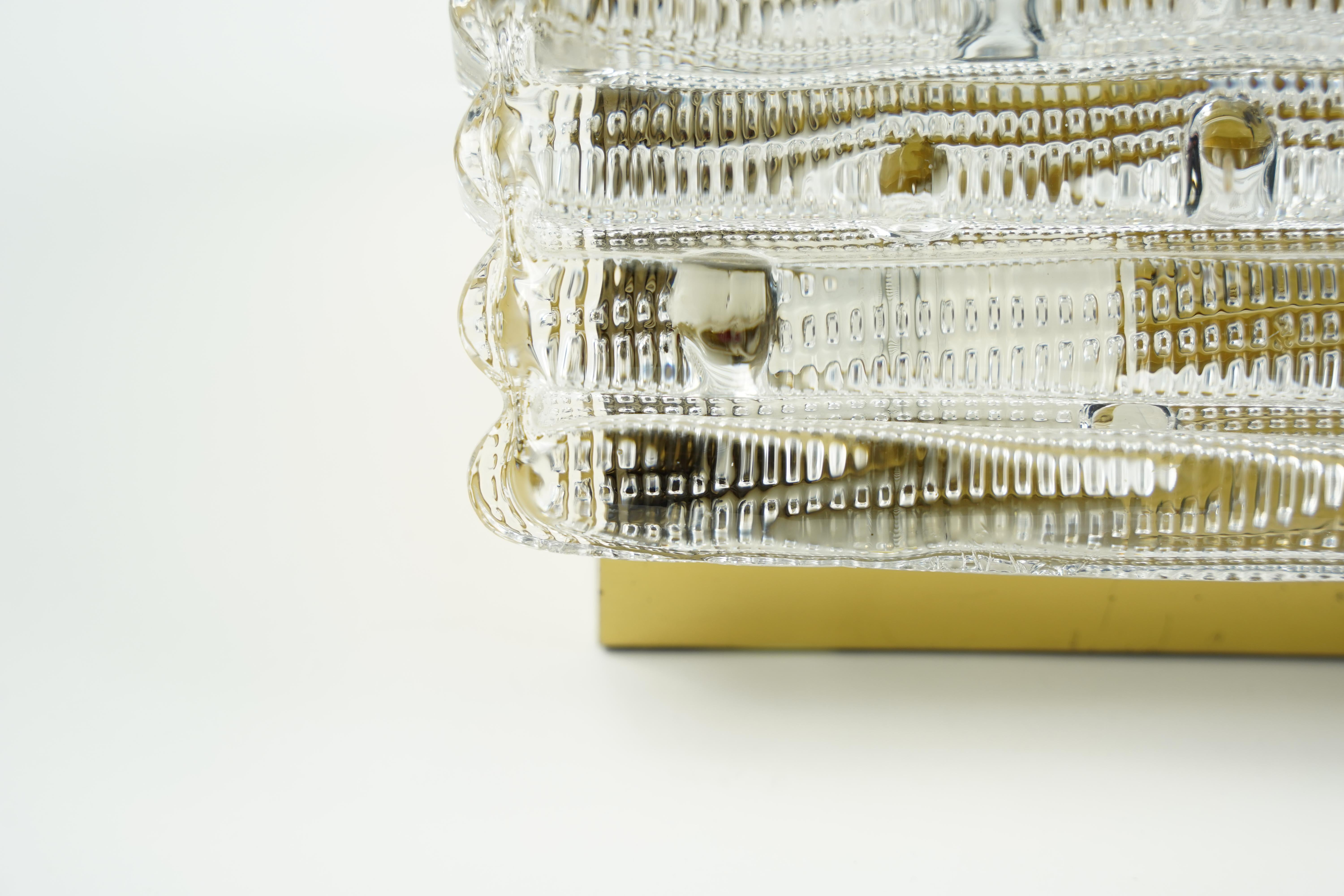 Paire d'appliques Orrefors en cristal et laiton de Carl Fagerlund, Suède, 1950 en vente 5