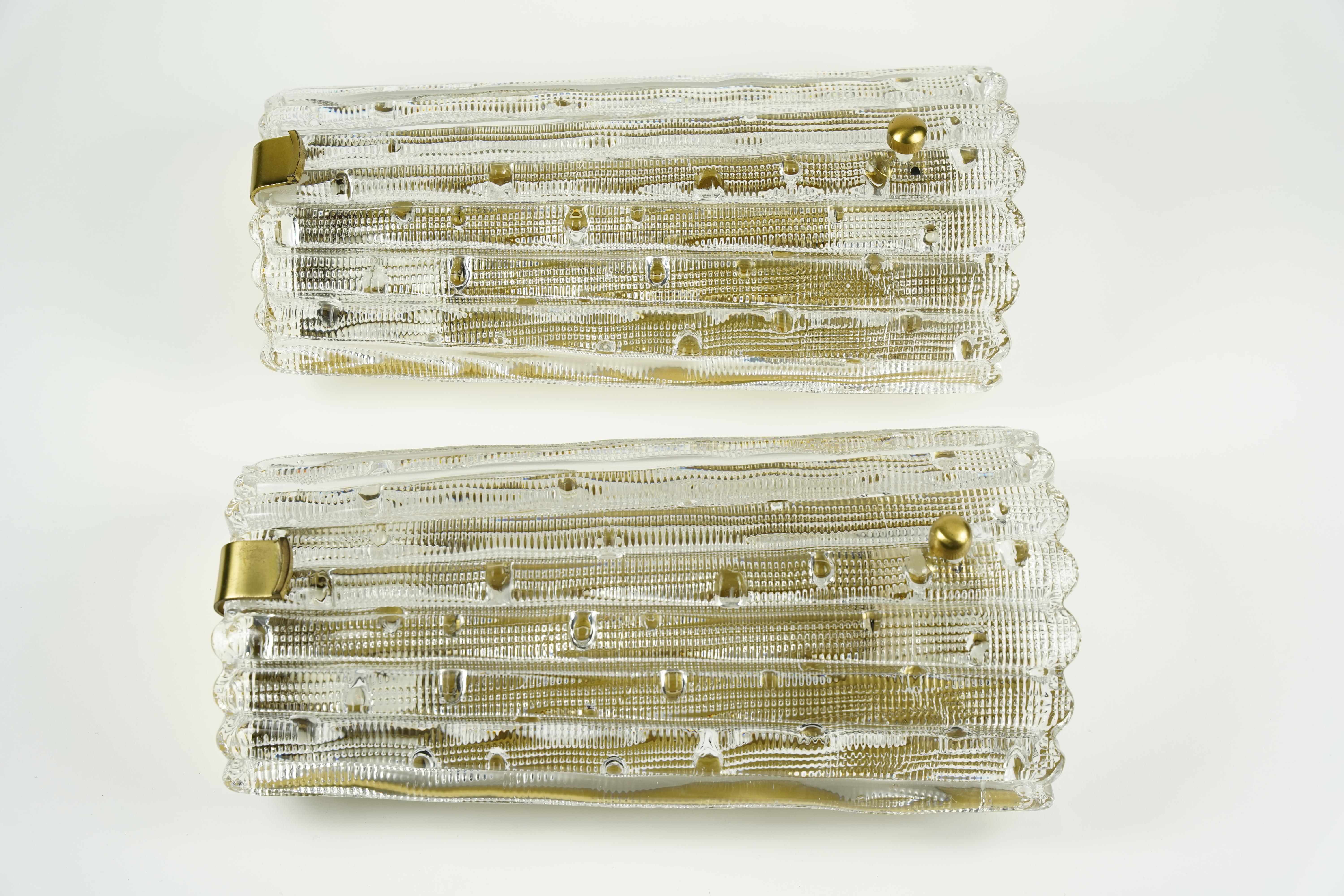 Paire d'appliques Orrefors en cristal et laiton de Carl Fagerlund, Suède, 1950 en vente 8