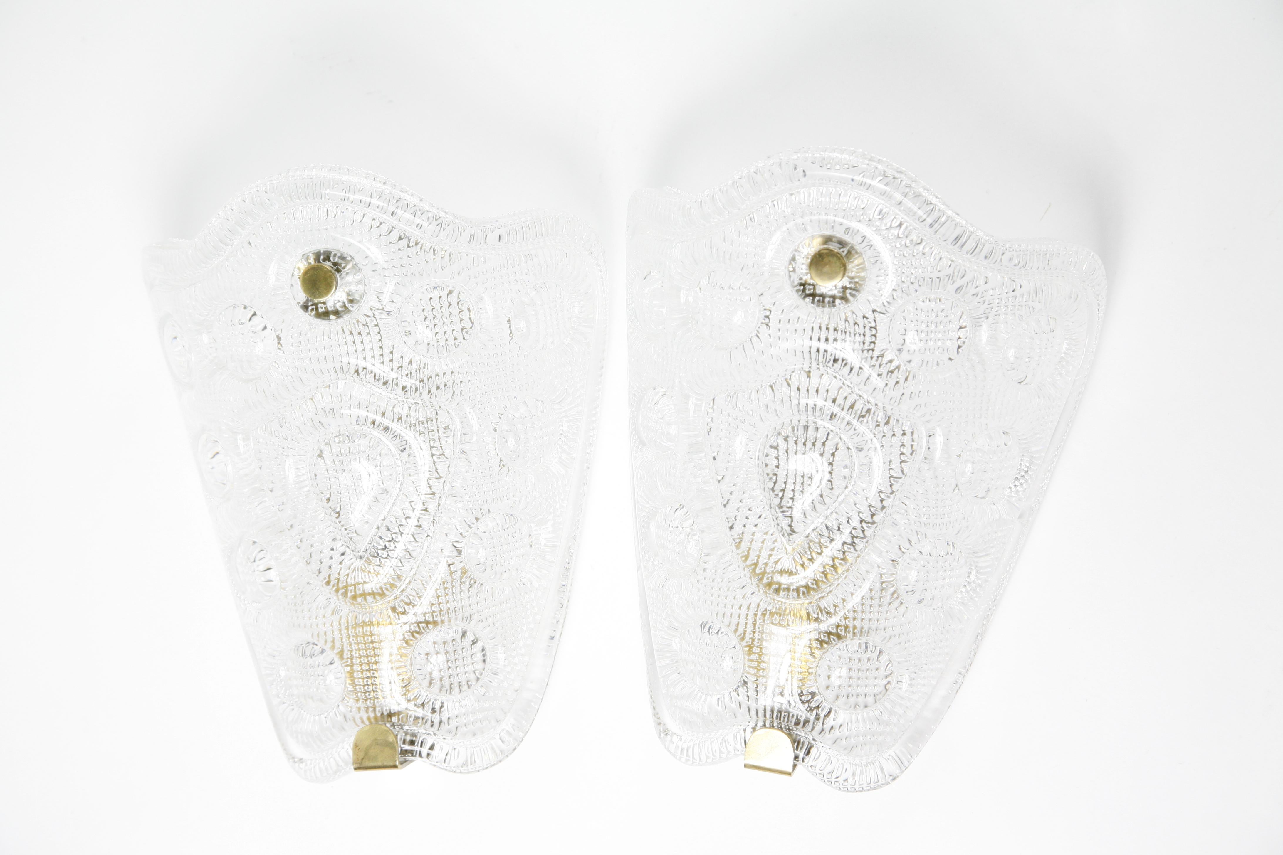Hand-Crafted Pair of Orrefors Crystal and Brass Sconces by Carl Fagerlund, Sweden, 1950 For Sale