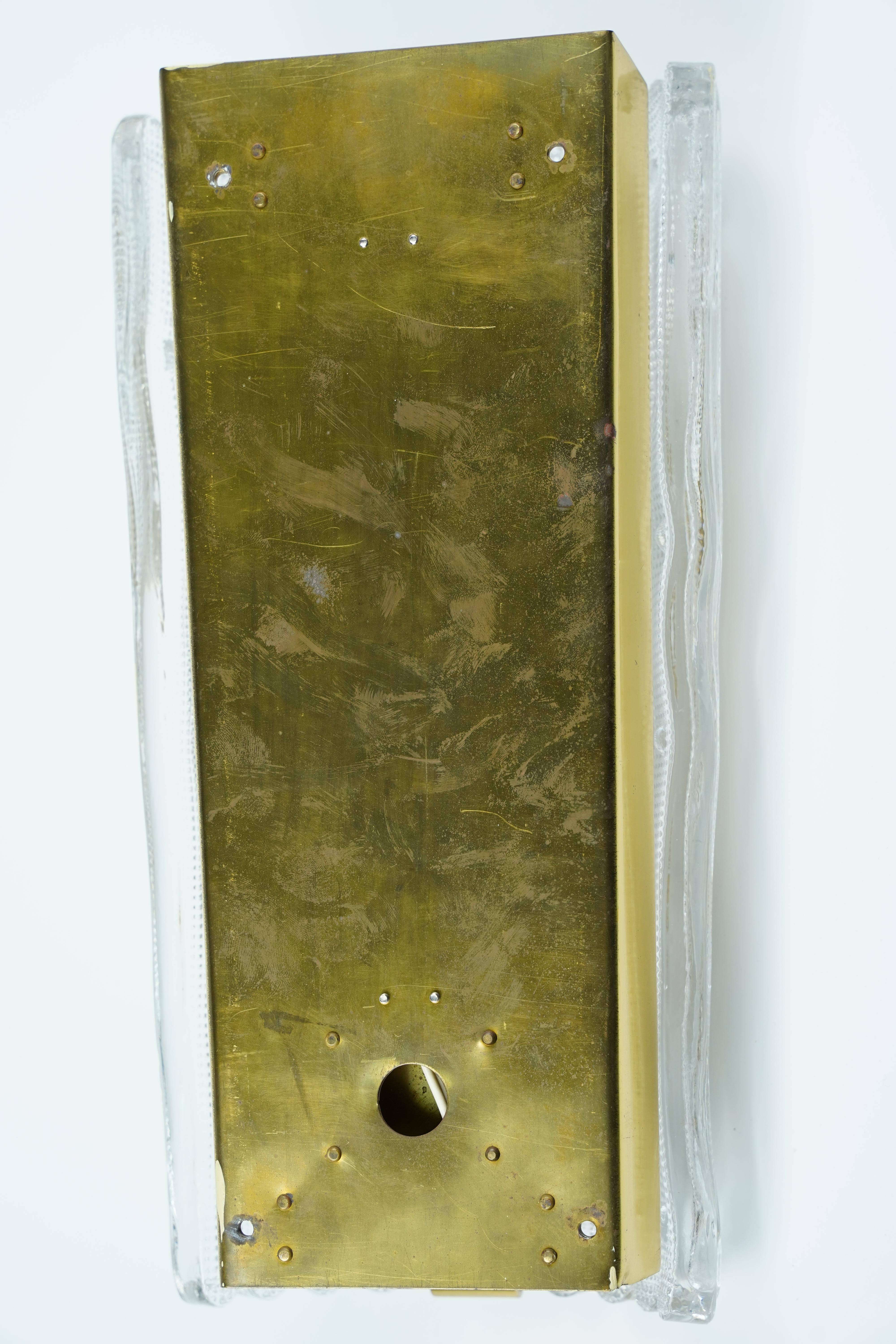 Pair of Orrefors Crystal and Brass Sconces by Carl Fagerlund, Sweden, 1950 In Good Condition For Sale In Bronx, NY