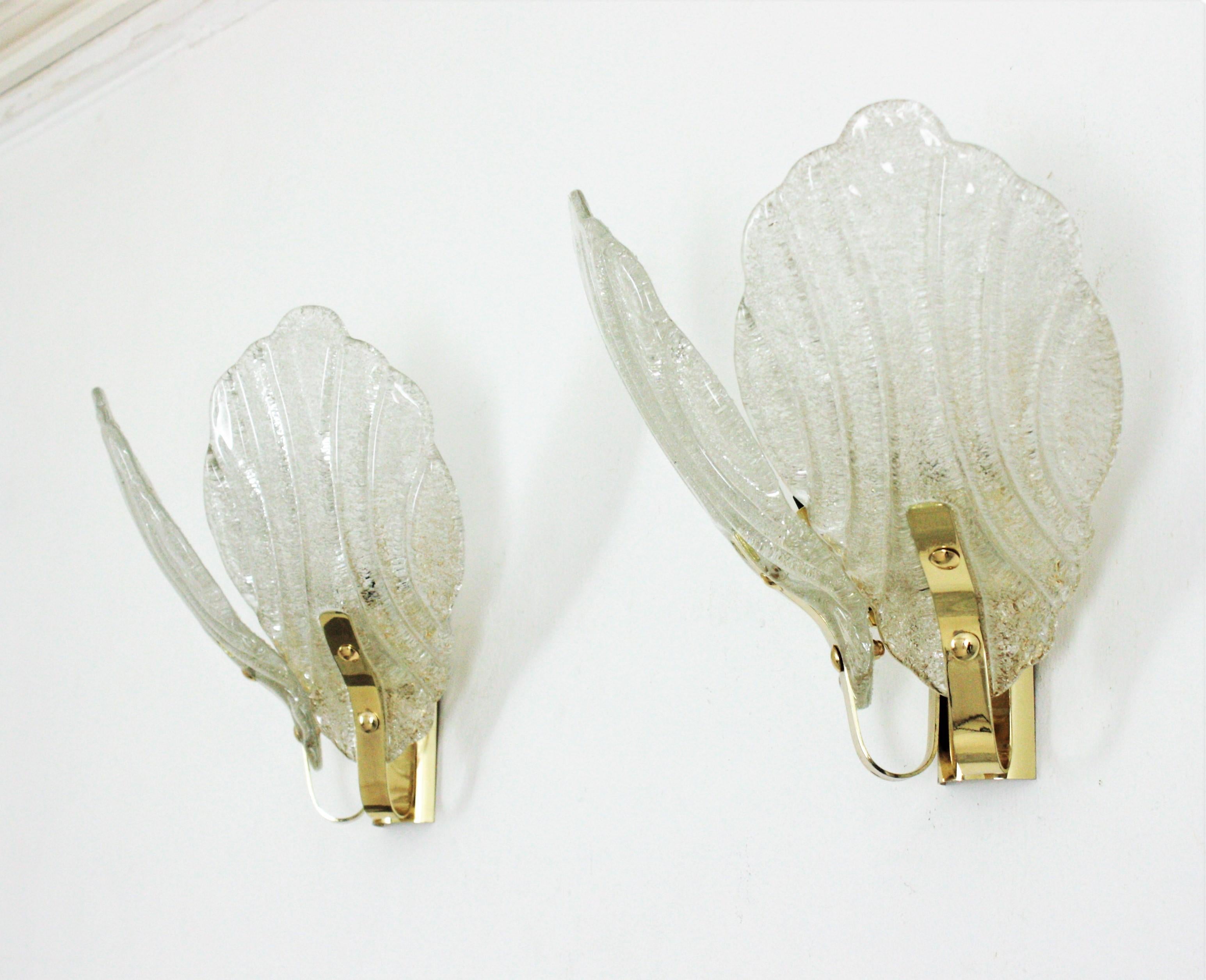 Swedish Pair of Orrefors Fagerlund Double Leaf Wall Sconces in Glass and Brass, 1960s For Sale