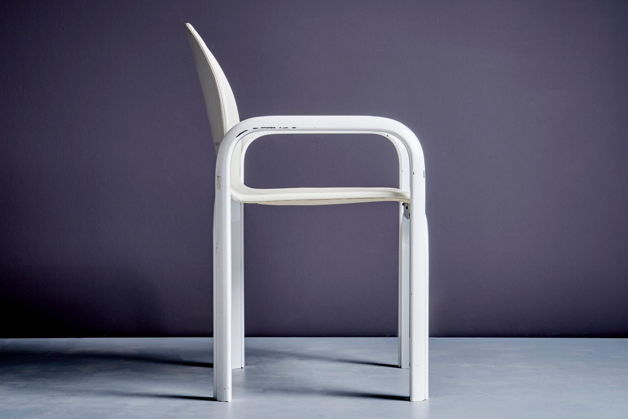 Pair of Orsay Arm Chairs by Gae Aulenti for Knoll finales del siglo XX en venta