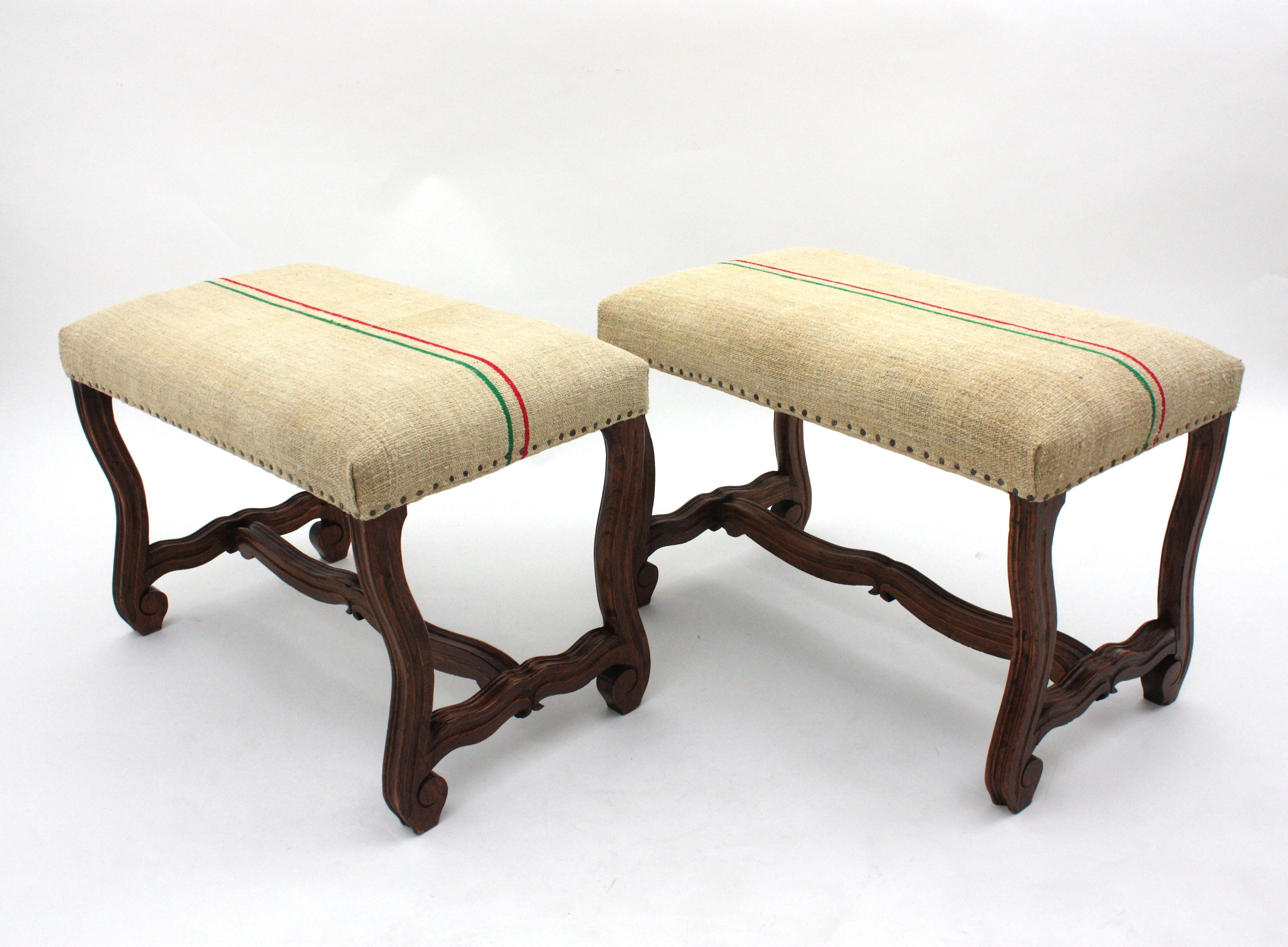 Pair of Os de Mouton Louis XIV Oak Stools New Upholstered in French Linen  In Good Condition For Sale In Barcelona, ES