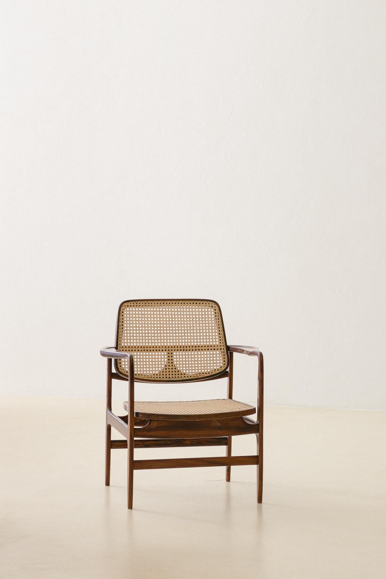 Paar Sessel „Oscar“ von Sergio Rodrigues, brasilianisches Midcentury-Design, 1956 (Moderne der Mitte des Jahrhunderts) im Angebot