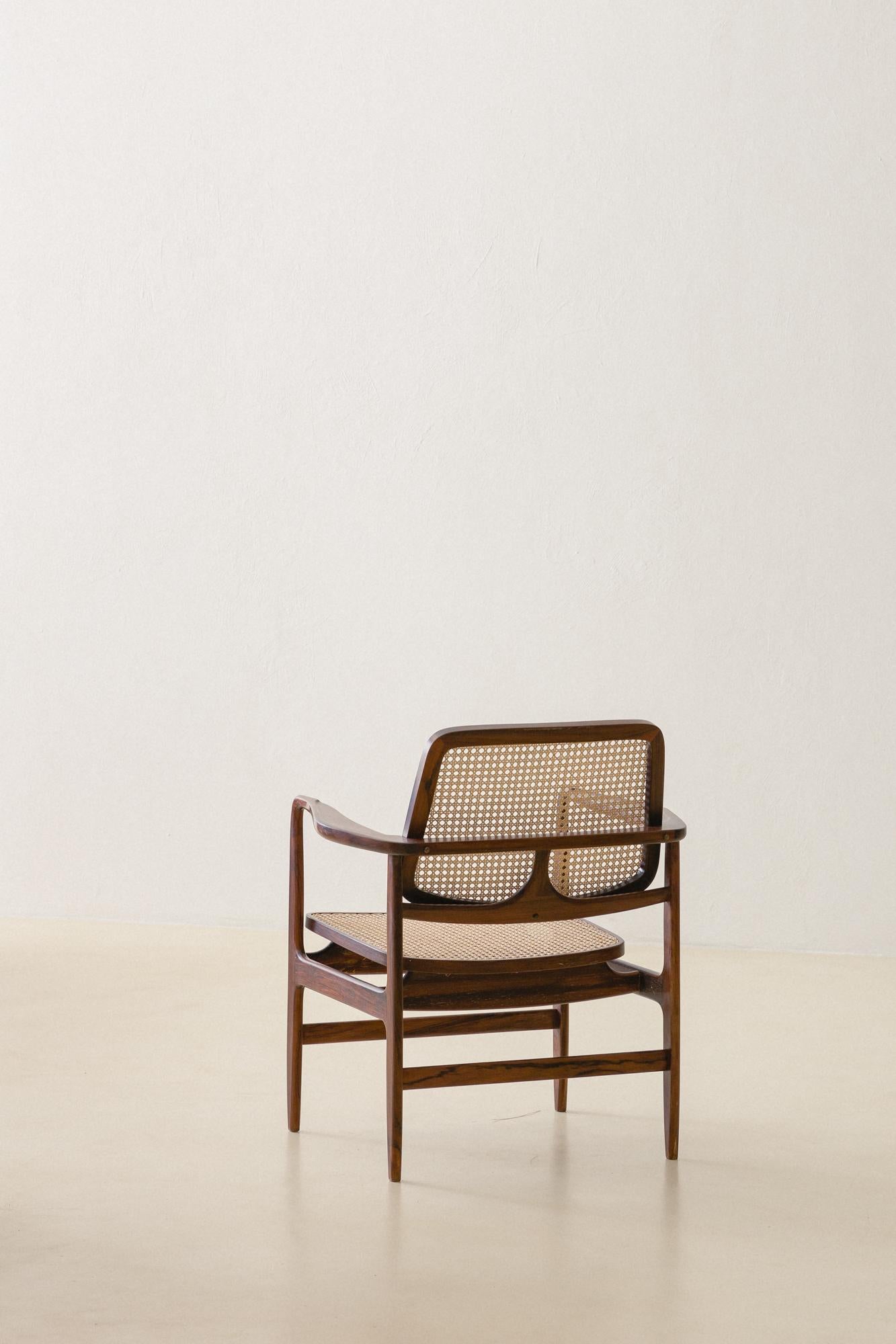 Milieu du XXe siècle Paire de fauteuils Oscar de Sergio Rodrigues, design brésilien du milieu du siècle dernier, 1956 en vente