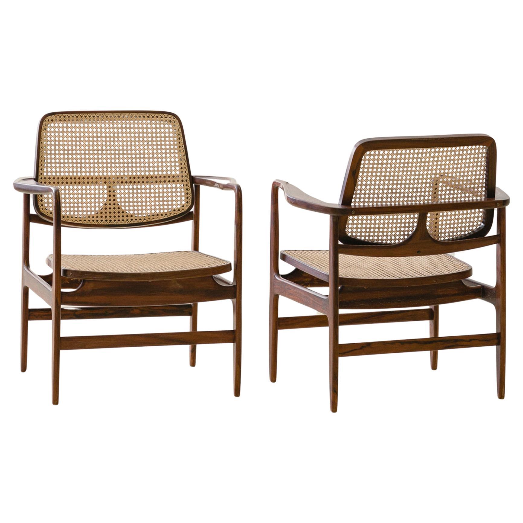 Pair of "Oscar" Armchairs by Sergio Rodrigues, Brazilian Midcentury Design, 1956 For Sale