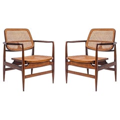 Paire de fauteuils "Oscar