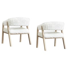 Paire de fauteuils Oslo en peluche de renard arctique par Pepe Albargues