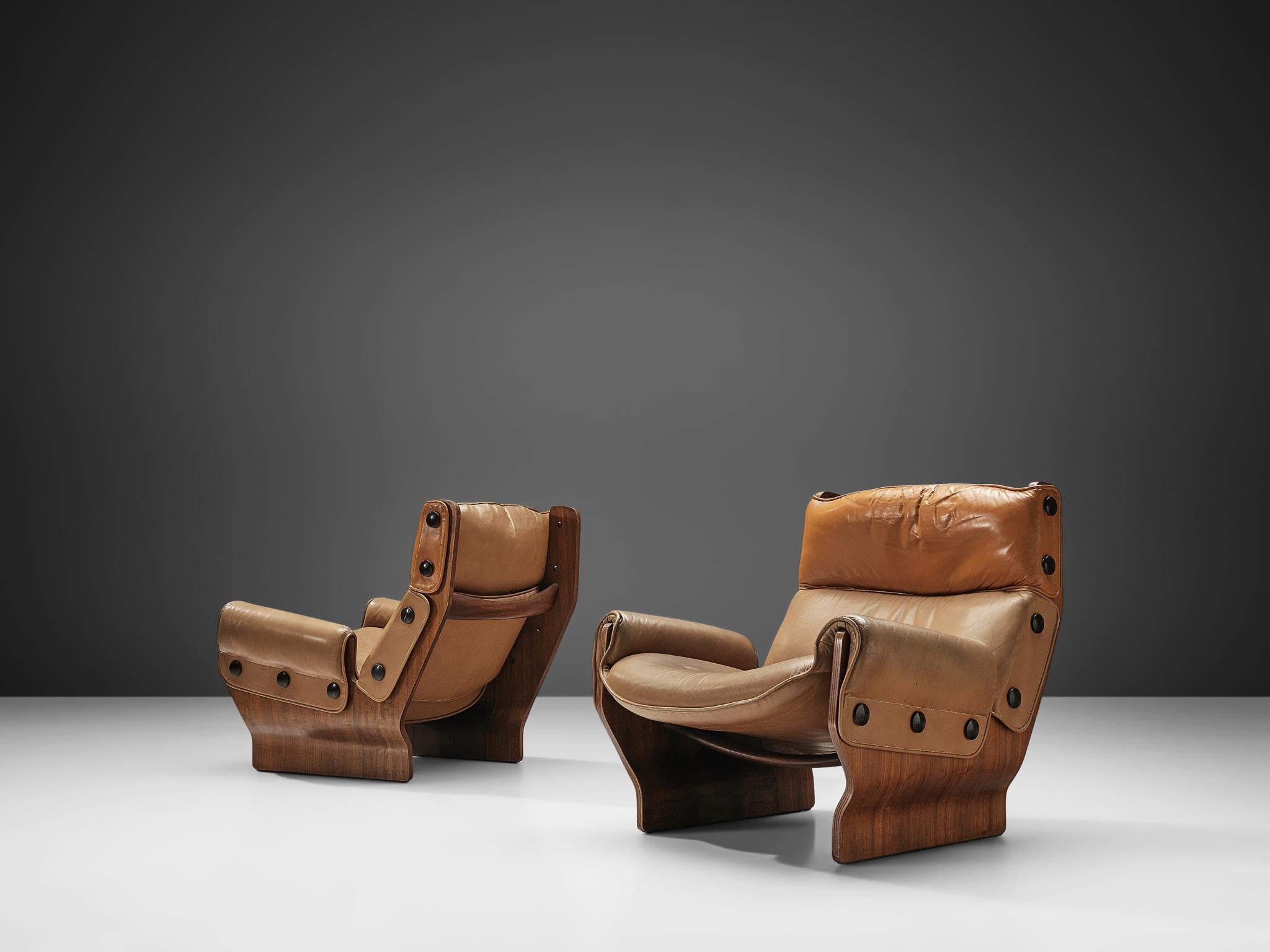 Mid-Century Modern Pair of Osvaldo Borsani 'Canada' Lounge Chair in Two-Tone Leather