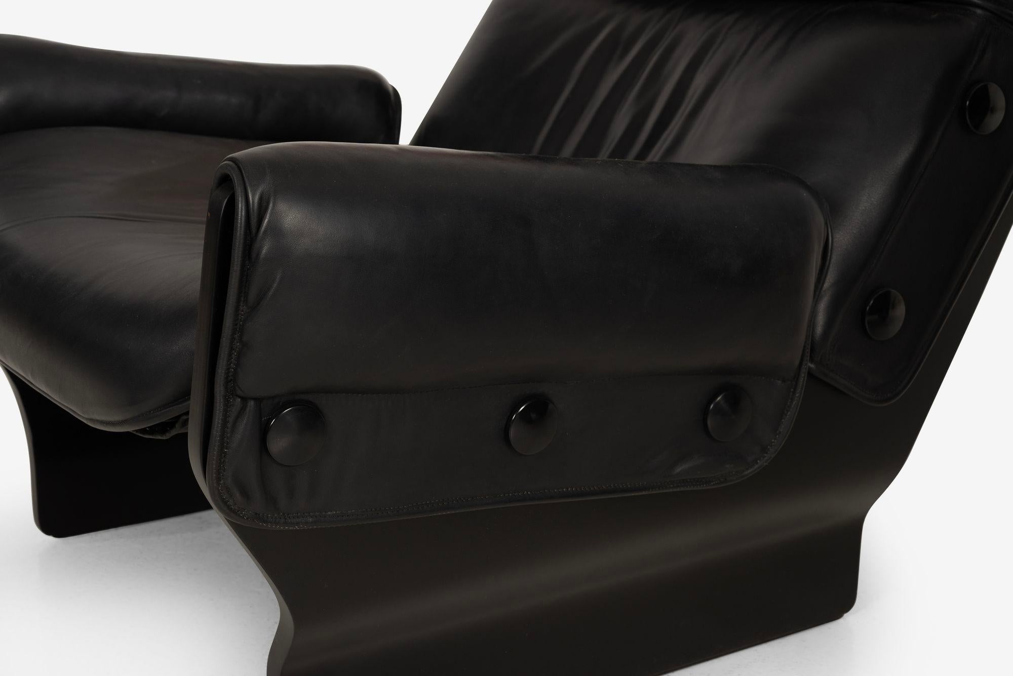 Appliqué Pair of Osvaldo Borsani 'Canada' Lounge Chairs for Tecno, Italy, 1960s 