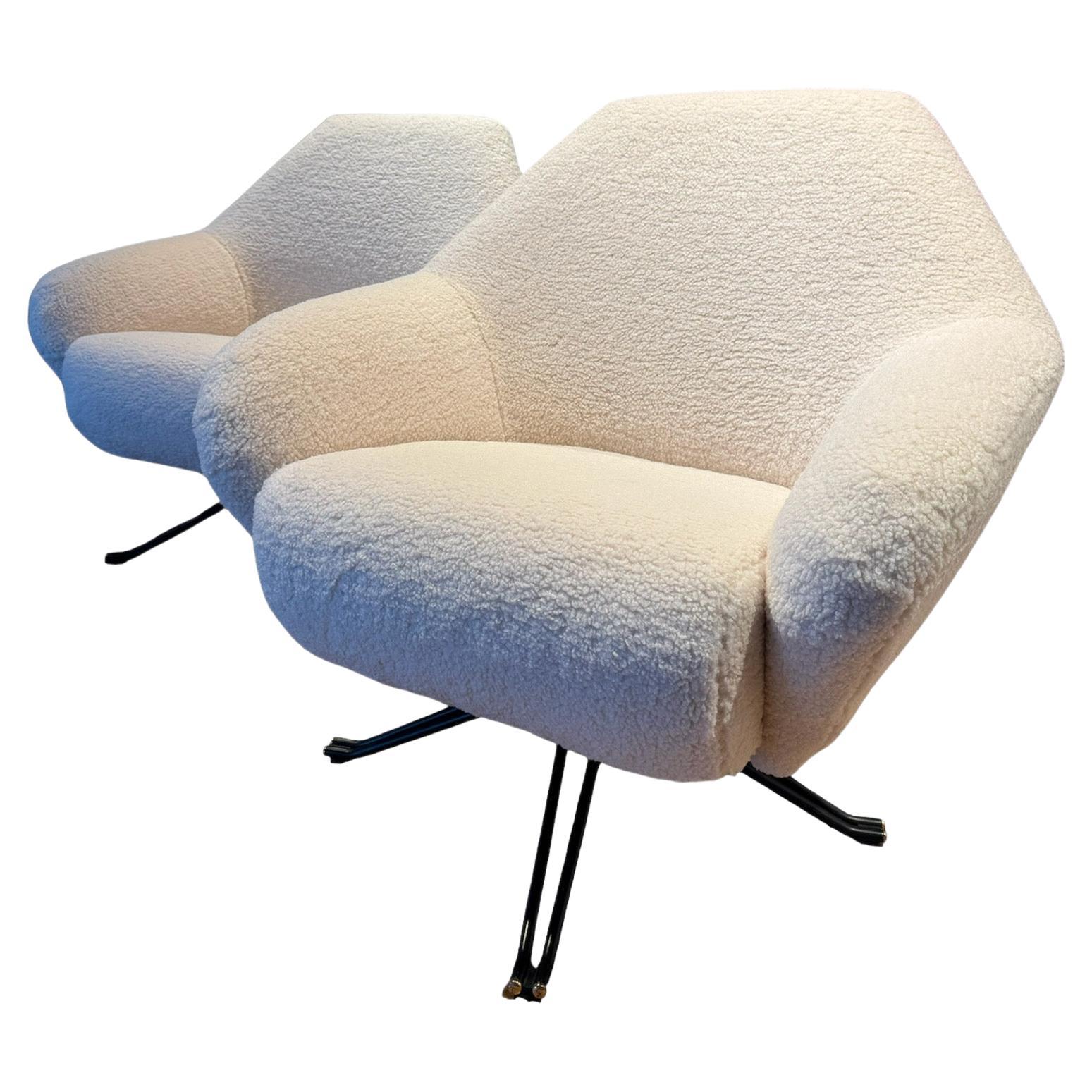 Pair of Osvaldo Borsani for Tecno P32 lounge chair For Sale