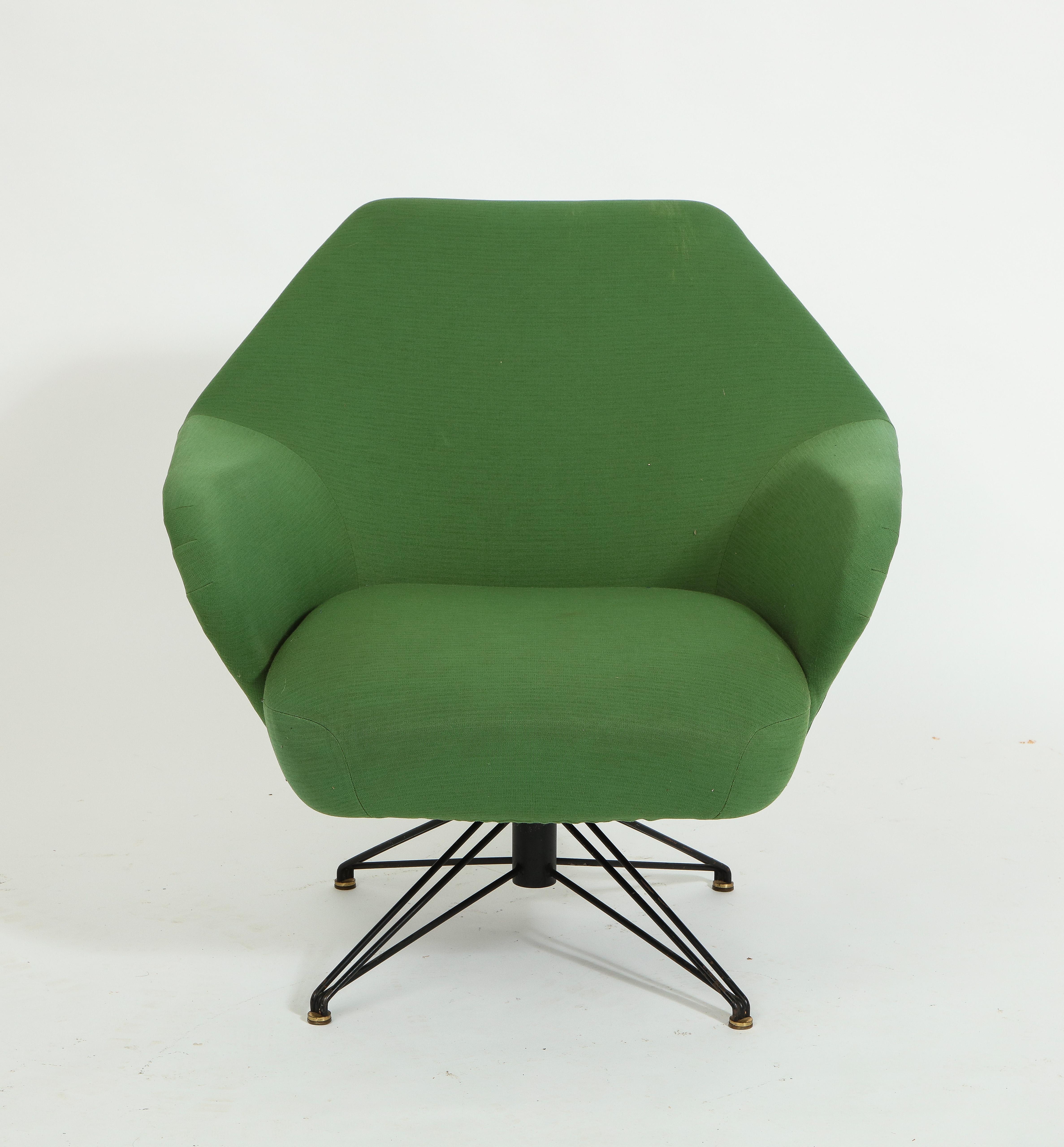 Mid-Century Modern Osvaldo Borsani Pair of Green P32 Chairs for Tecno, Italy 1950s For Sale