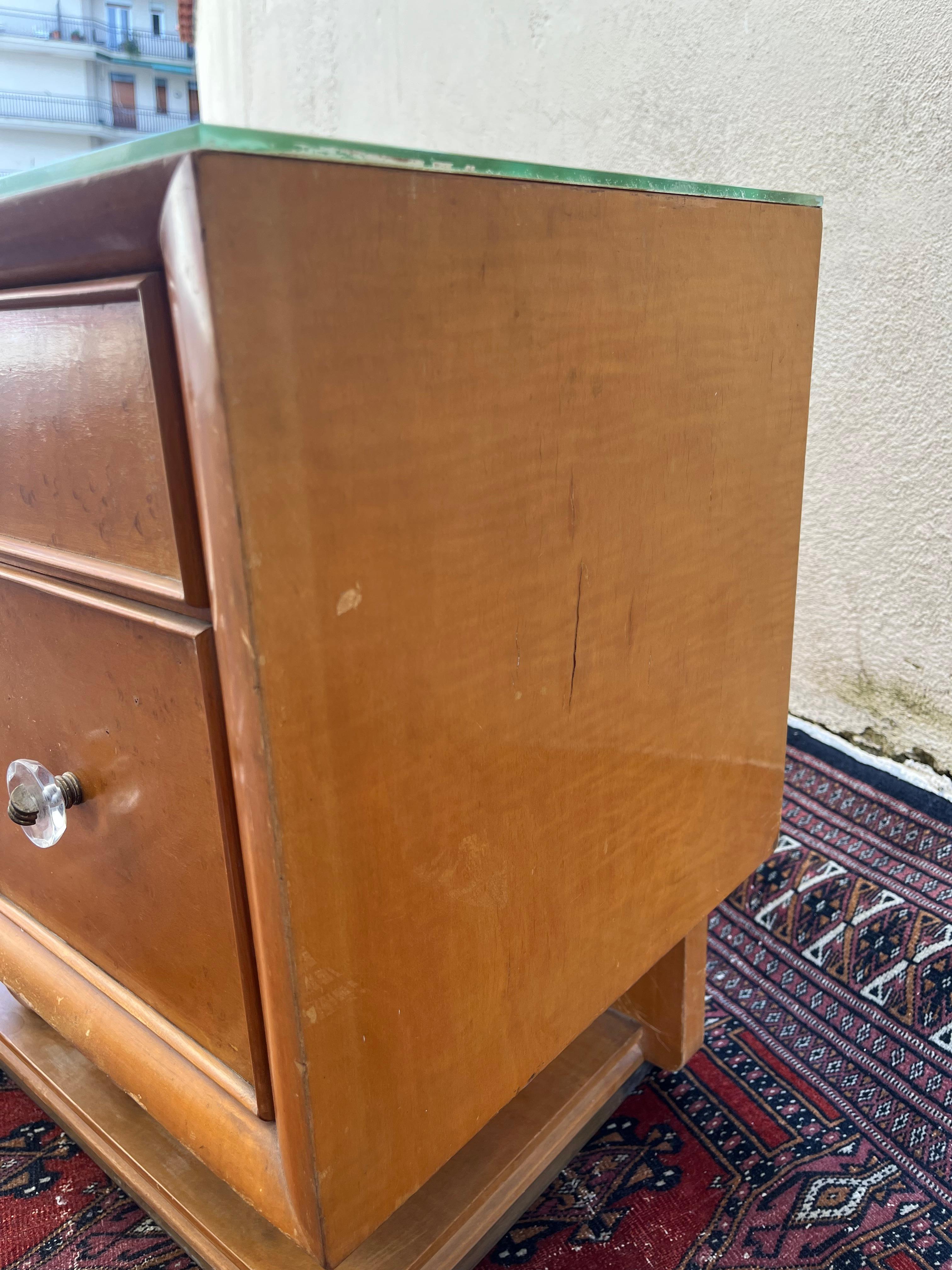Pair of Osvaldo Borsani style bedside tables from the 60s For Sale 4