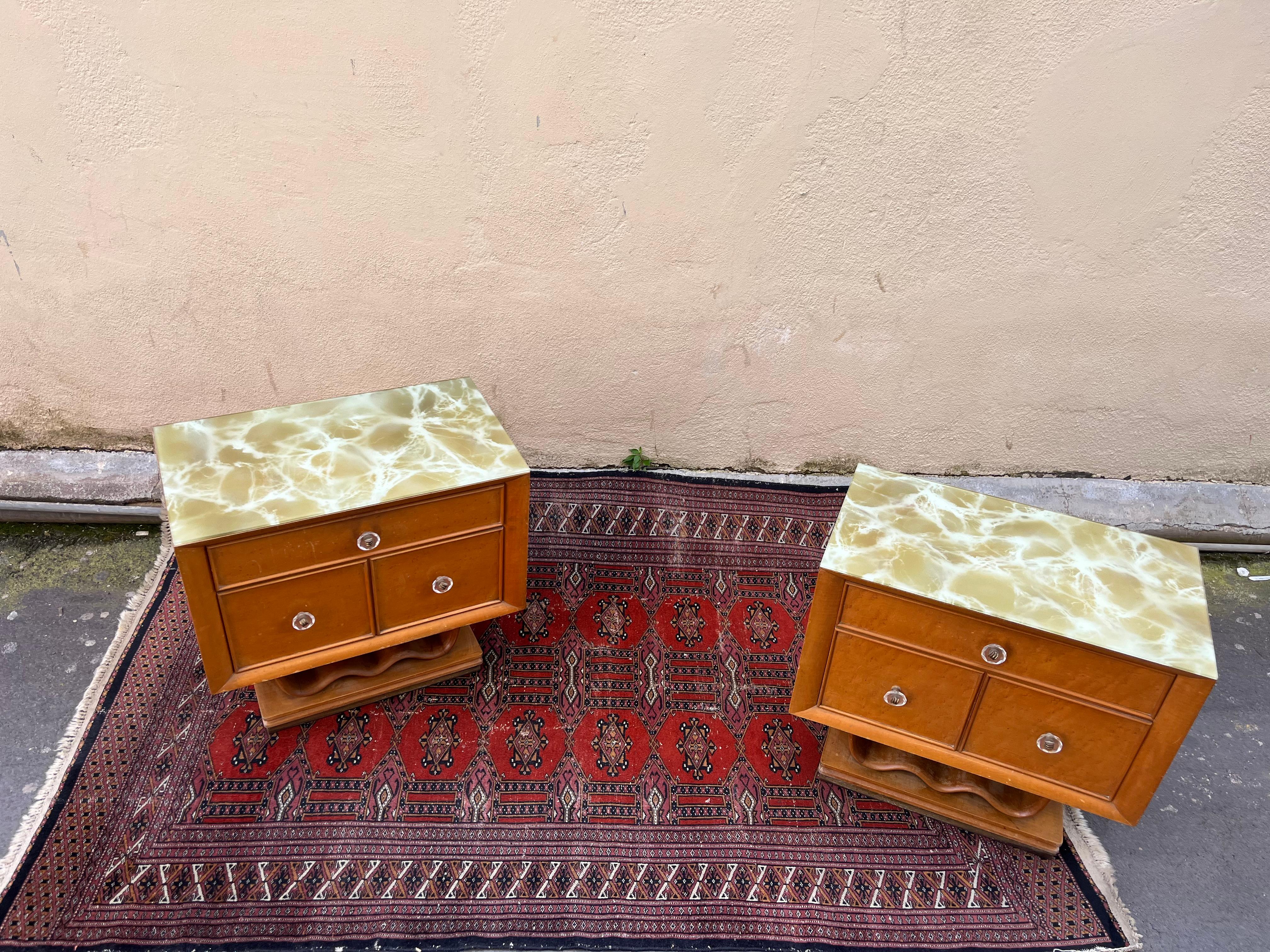 Hardwood Pair of Osvaldo Borsani style bedside tables from the 60s For Sale