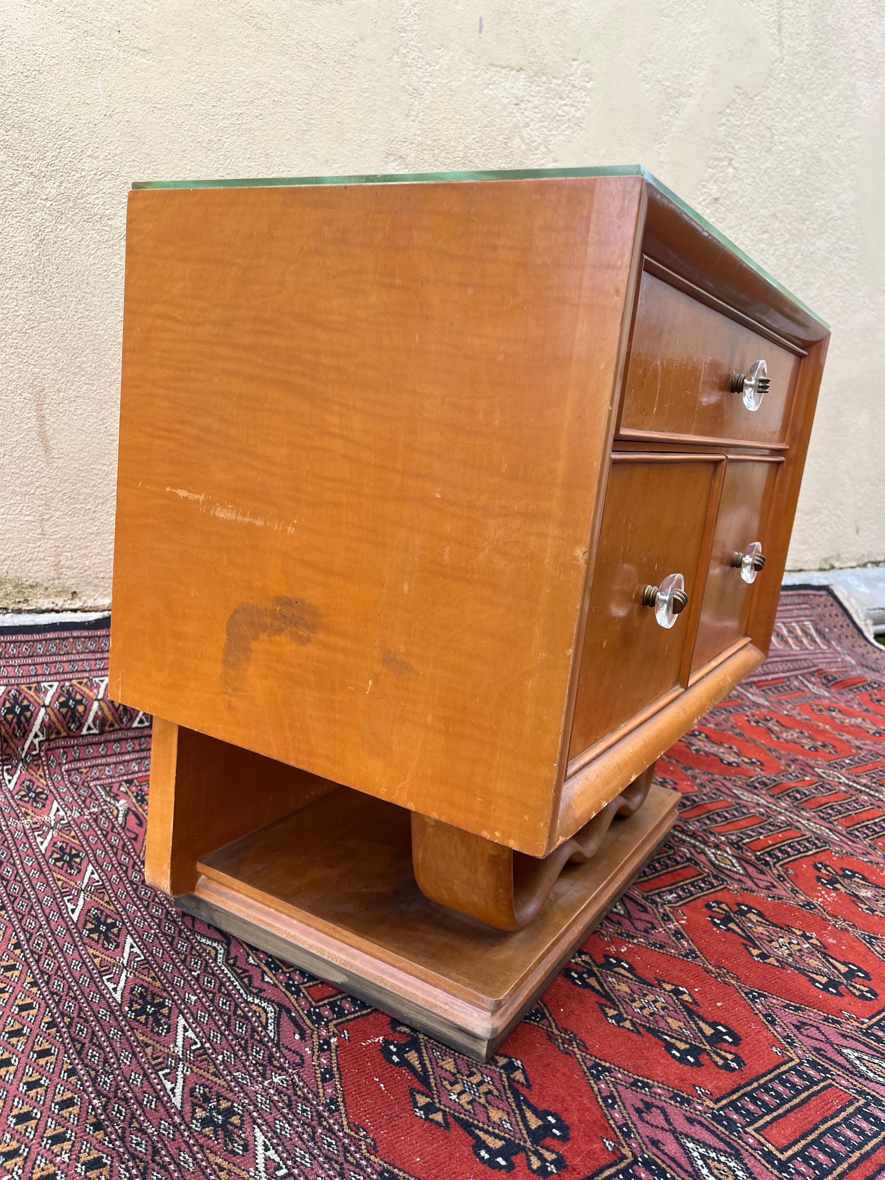 Pair of Osvaldo Borsani style bedside tables from the 60s For Sale 1