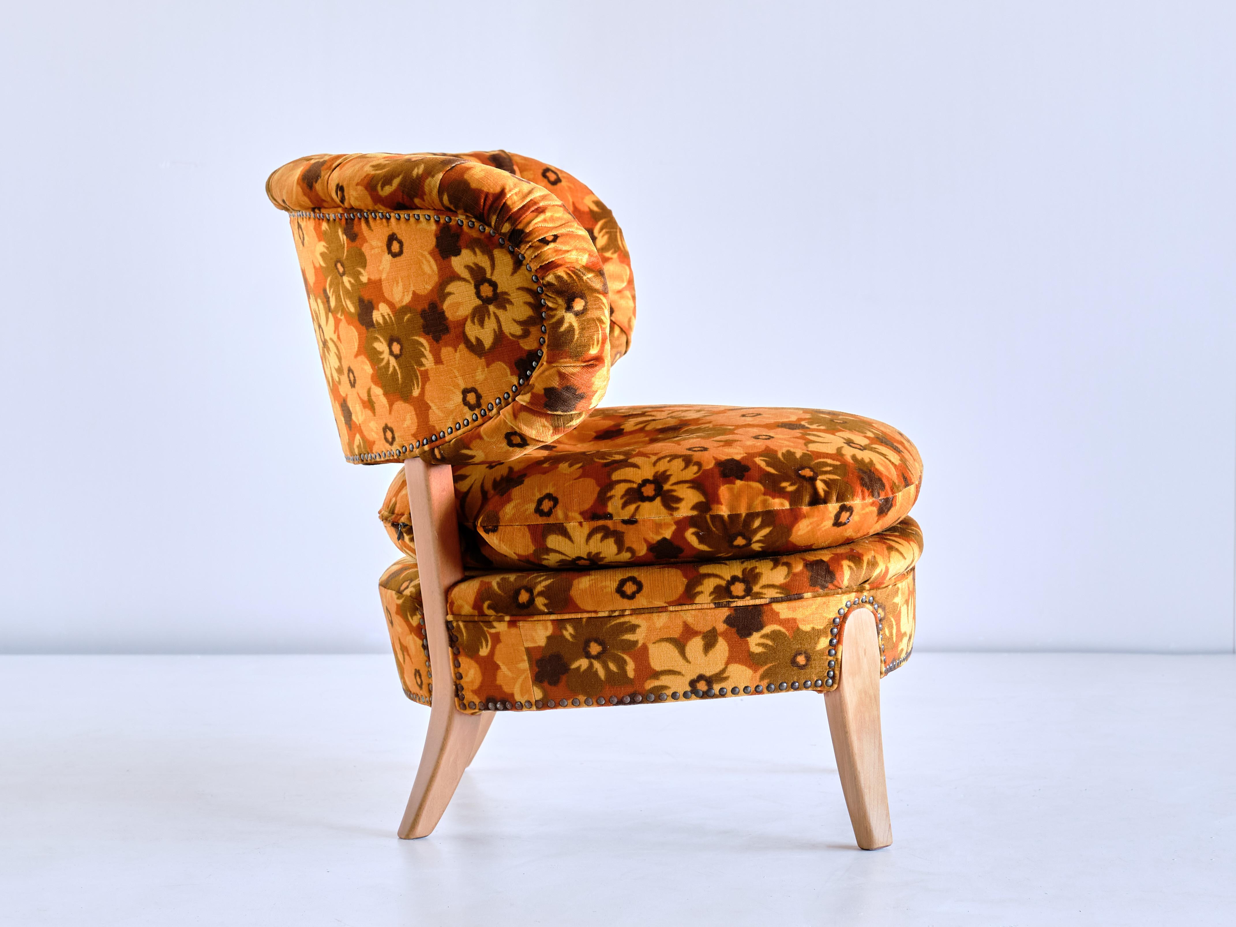 Pair of Otto Schulz Lounge Chairs in Floral Velvet and Beech, Sweden, 1940s 3